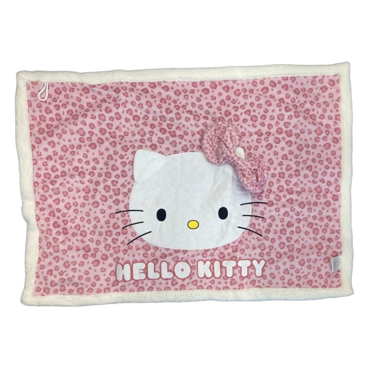日本限定款本年度秋冬開季新款 Sanrio 毛氈70×100有拍鈕可以當做披肩