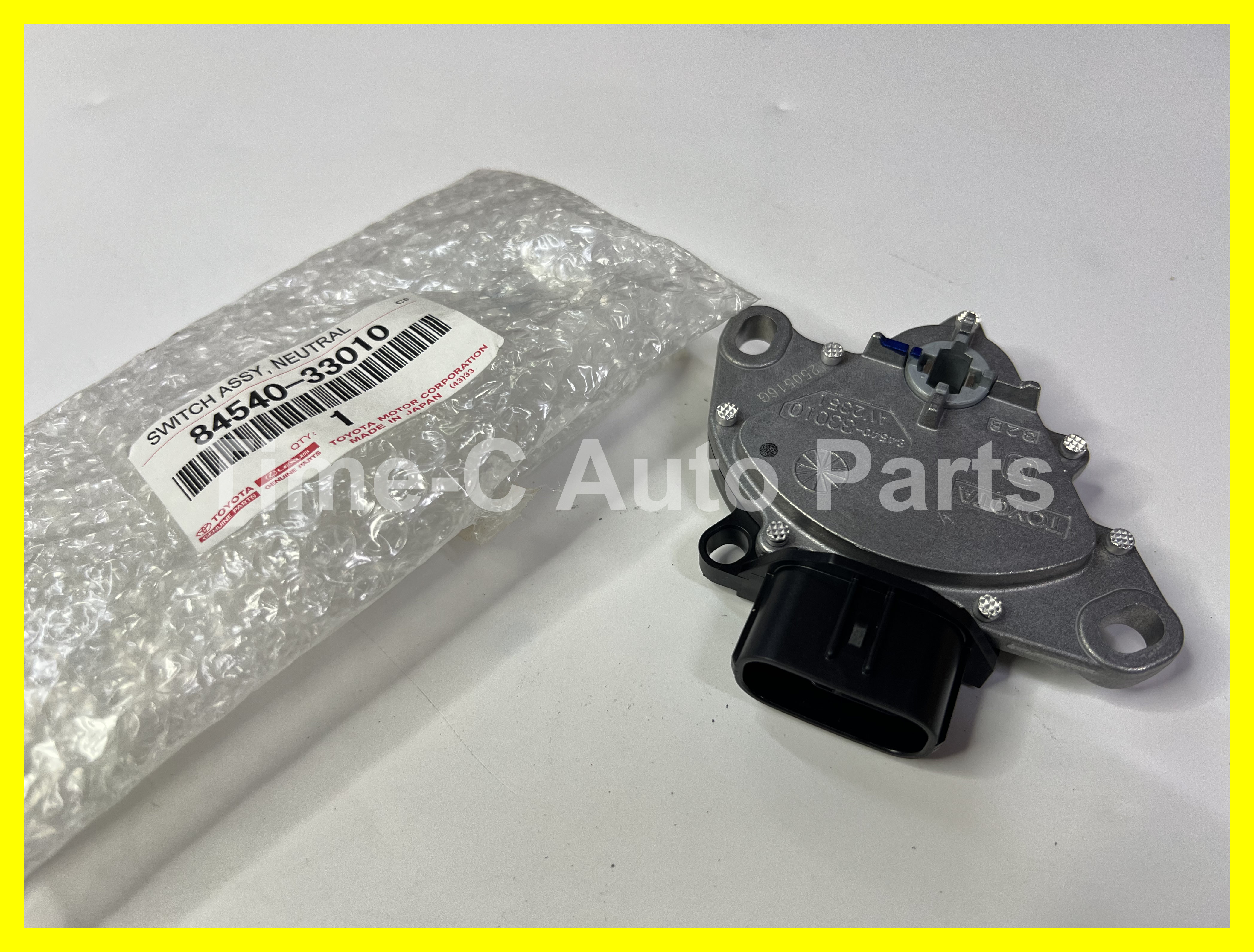 士撻安全制 84540-33010 - Toyota Alphard Vellfire 20系