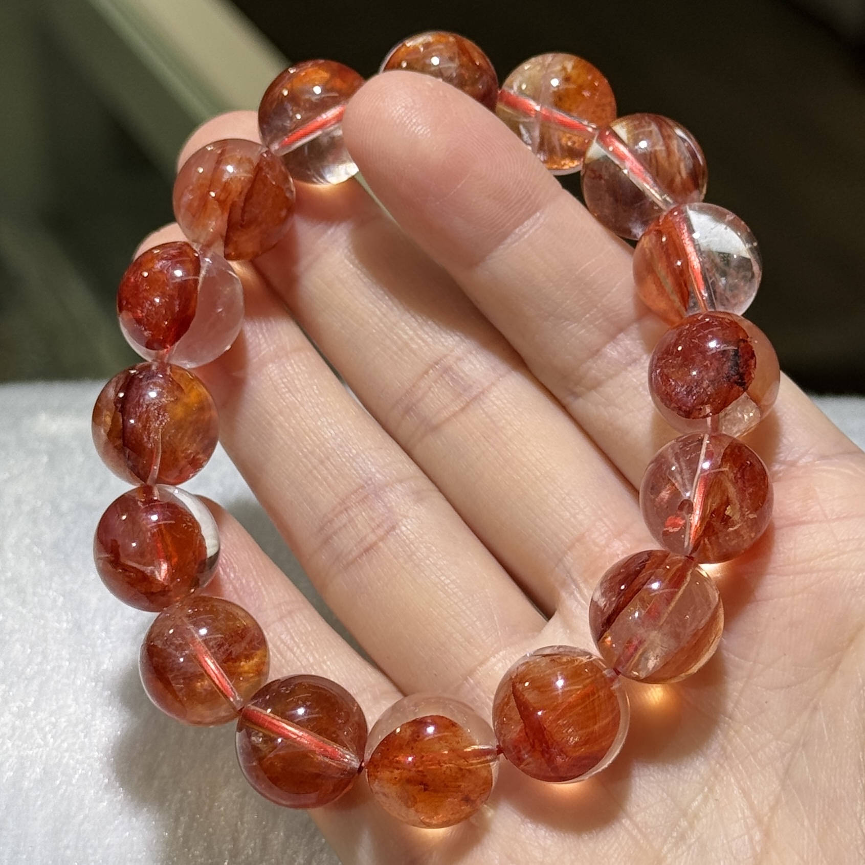 紅膠花水晶手串 12.5 mm +/-