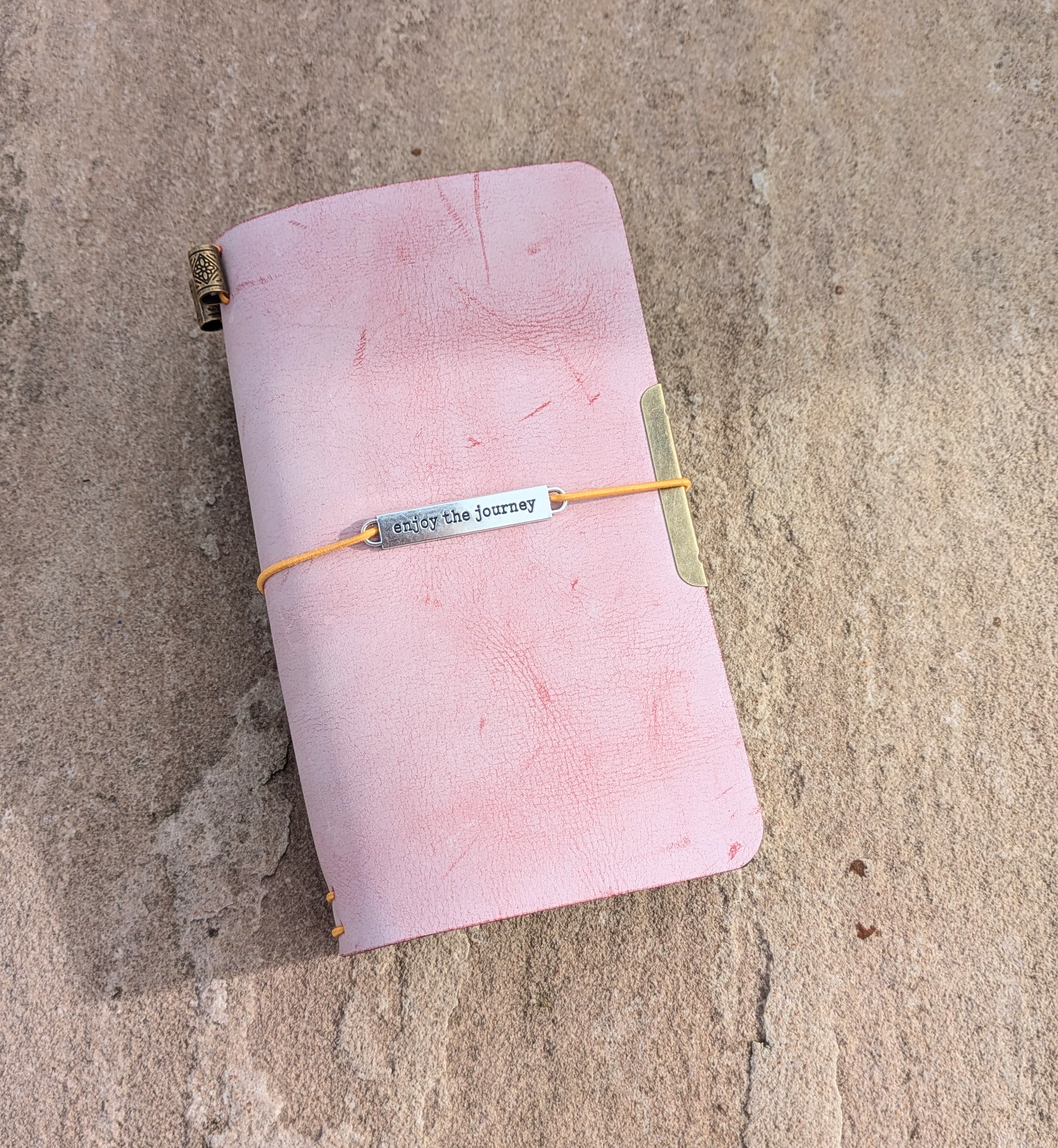 Fog-waxed pink Handy double-sided Leather Journal with 2023 Winter Design
