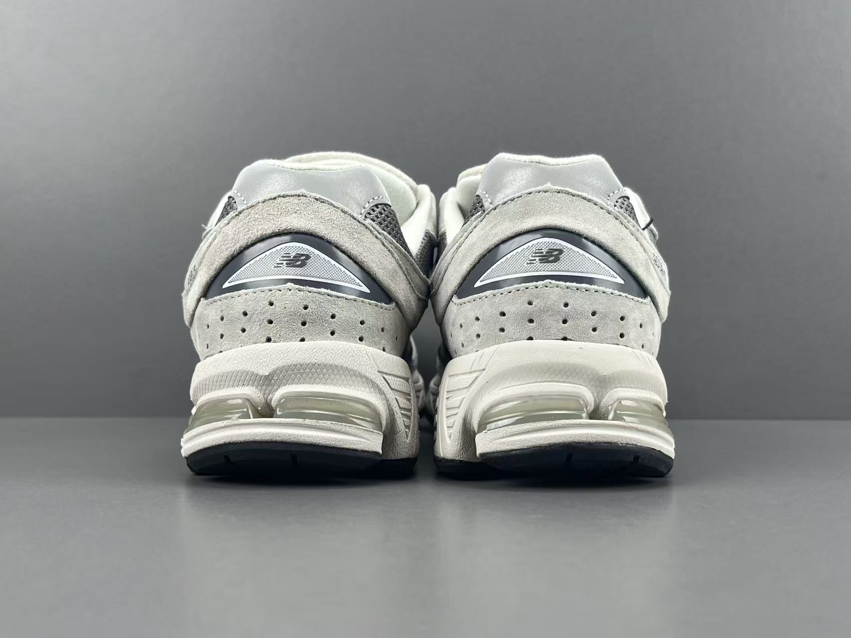 New Balance 2002R ML2002RC