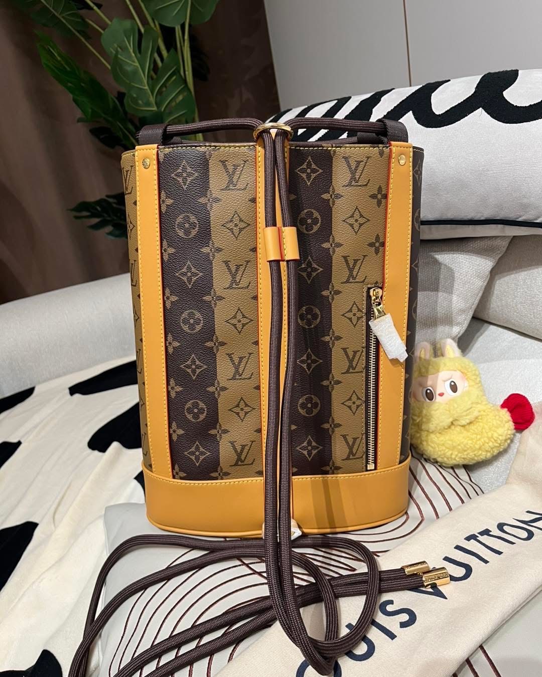未使用品 LV x NIGO Randonee 聯名款水桶backpack 限量版 100%Authentic,未使用品 ✅塵袋