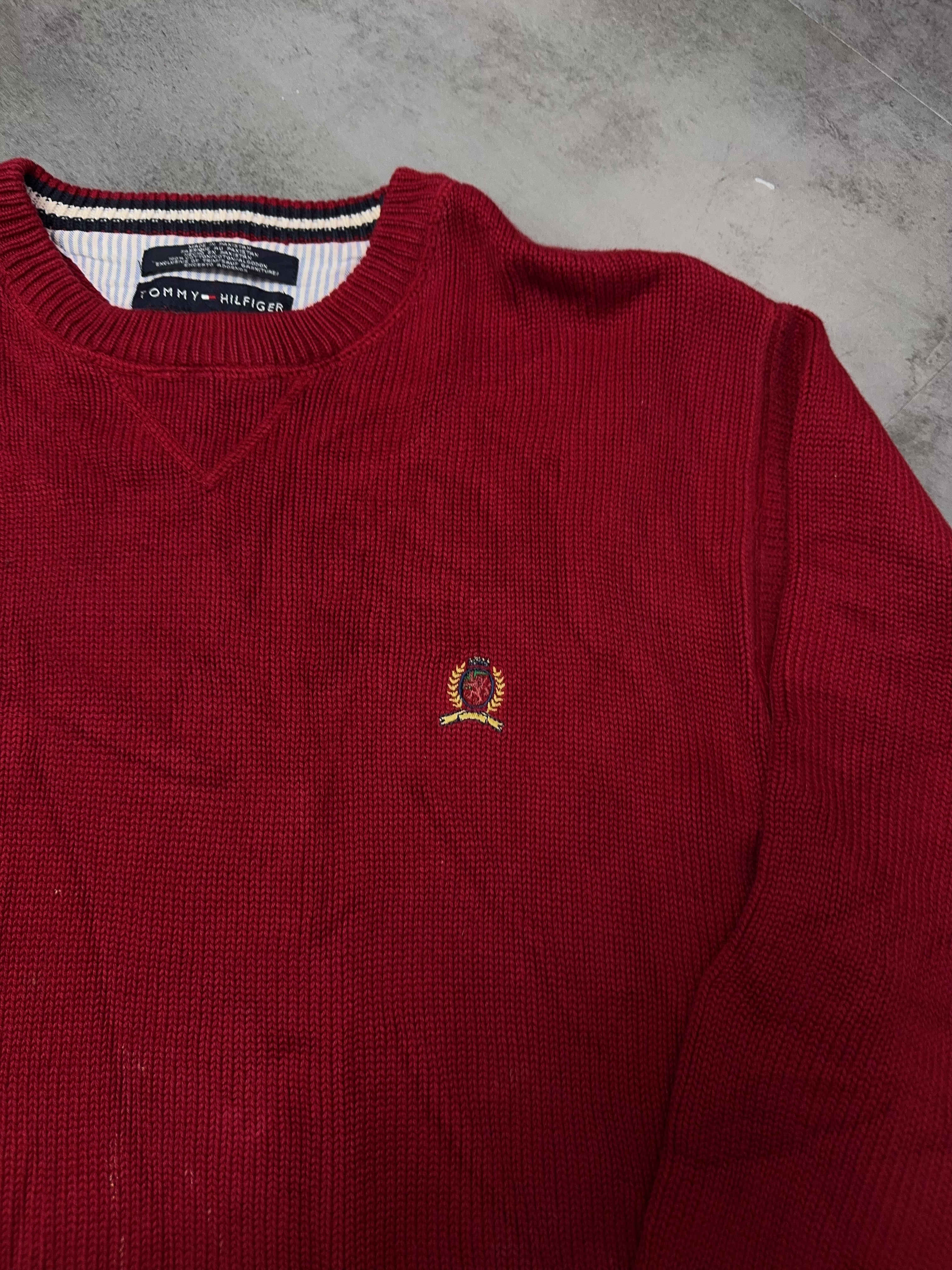 Red Tommy sweater - L