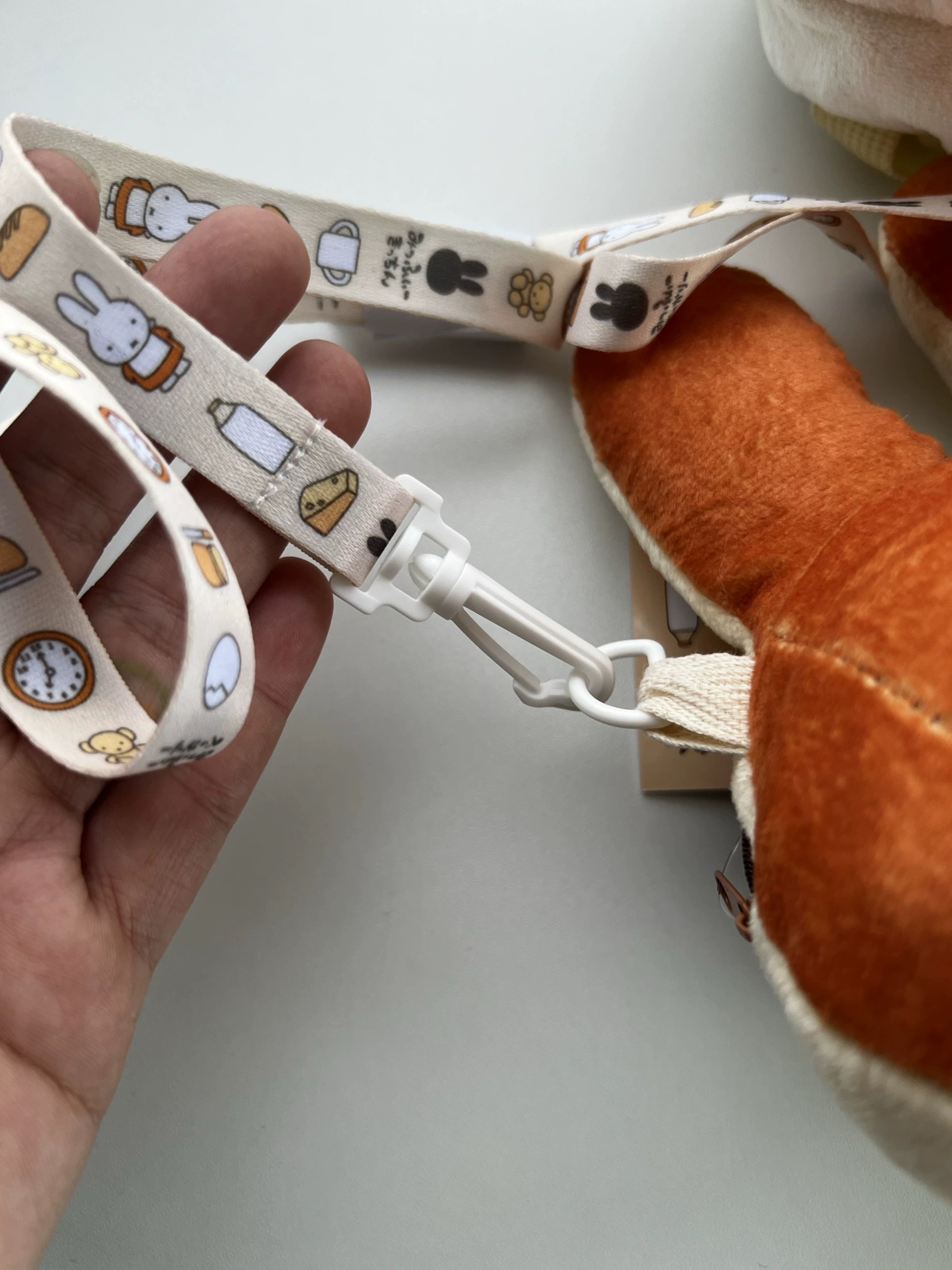 O0001 Miffy 面包斜咩袋(成人都用得)