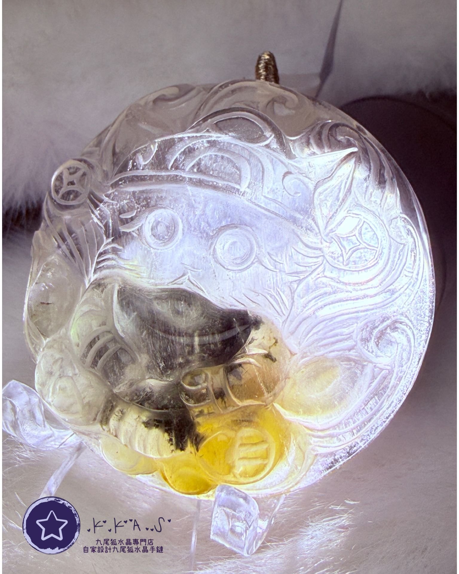 K00015 彩髮晶 九尾狐財神 - 吊墜/手牌兩用款(上下孔)