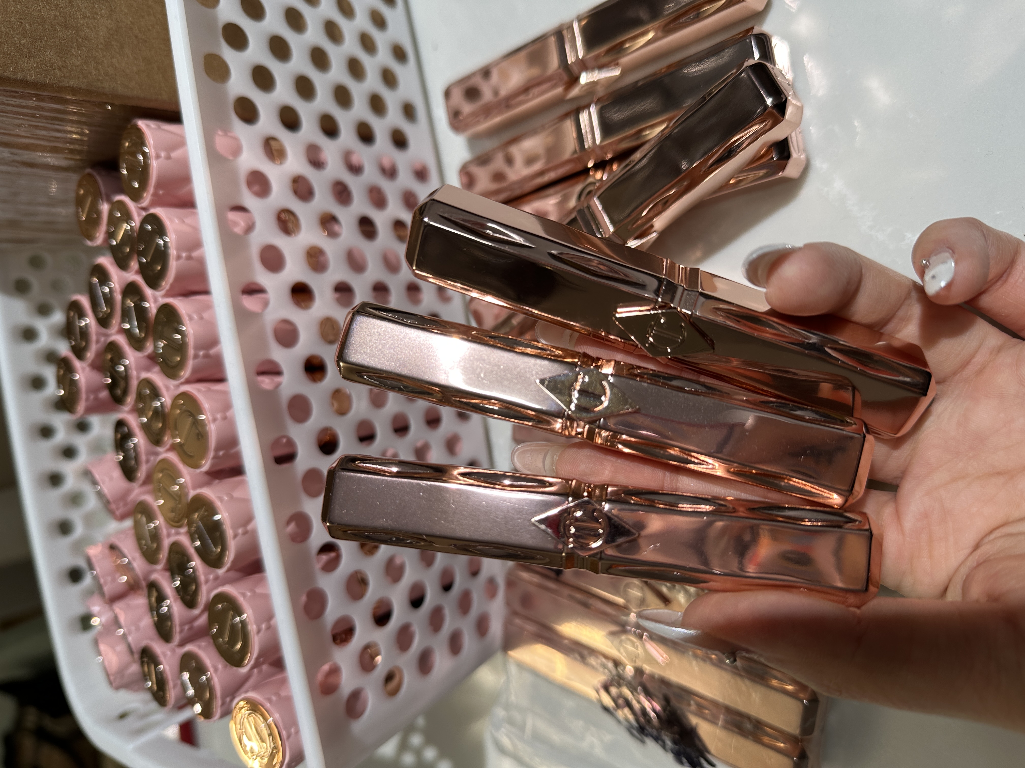 🆕香港未上！🔥無盒抵玩! 🤎Charlotte Tilbury CT 千金管 滋潤唇膏Pillow Talk Long Lasting Blush Balm Sheer Lip Tint