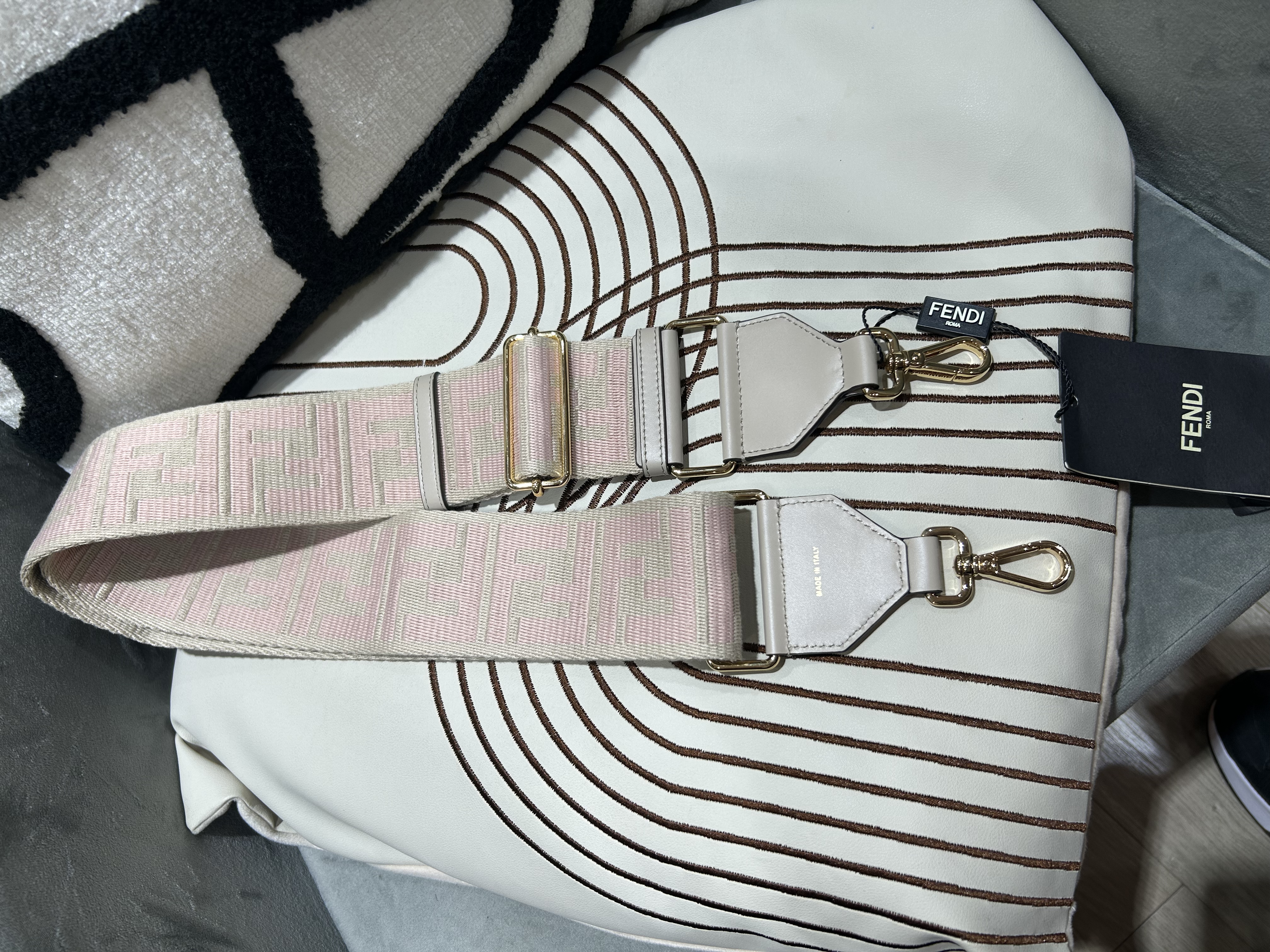 全新 Fendi Strap 手袋肩帶 100%Authentic, 全新貨品