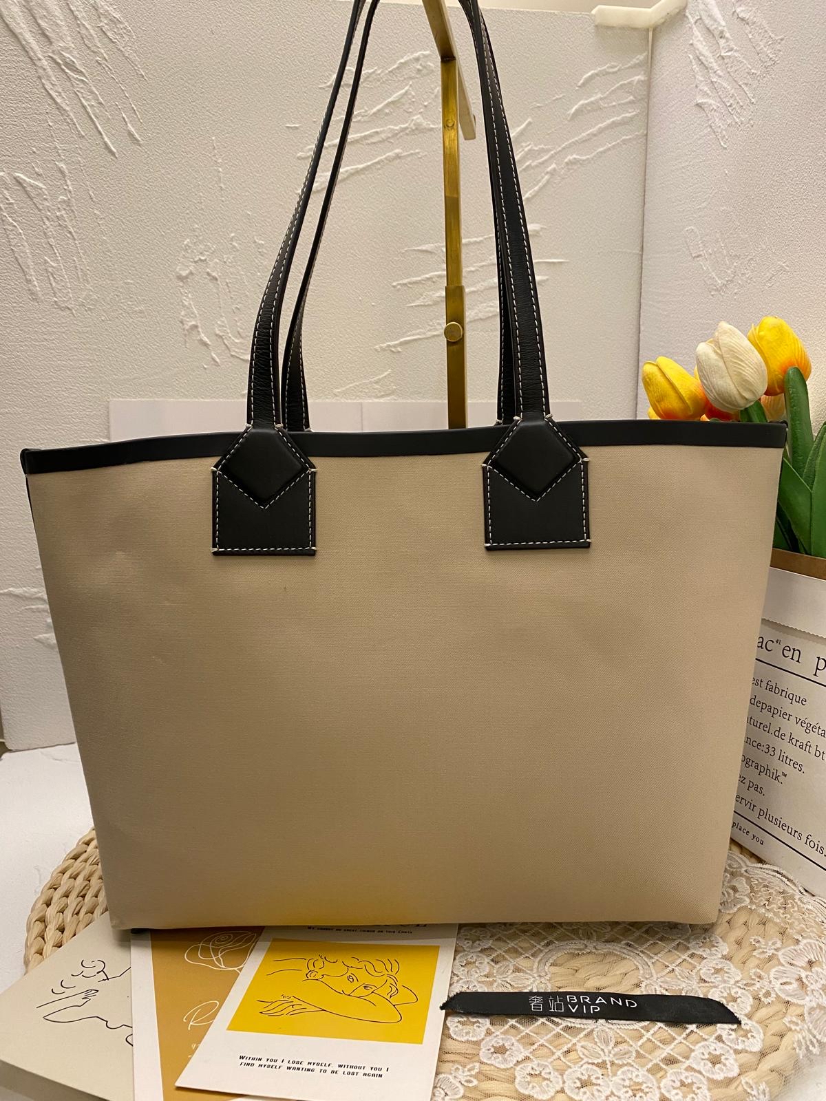 Burberry Label Print Cotton London Tote Bag (Reversible)