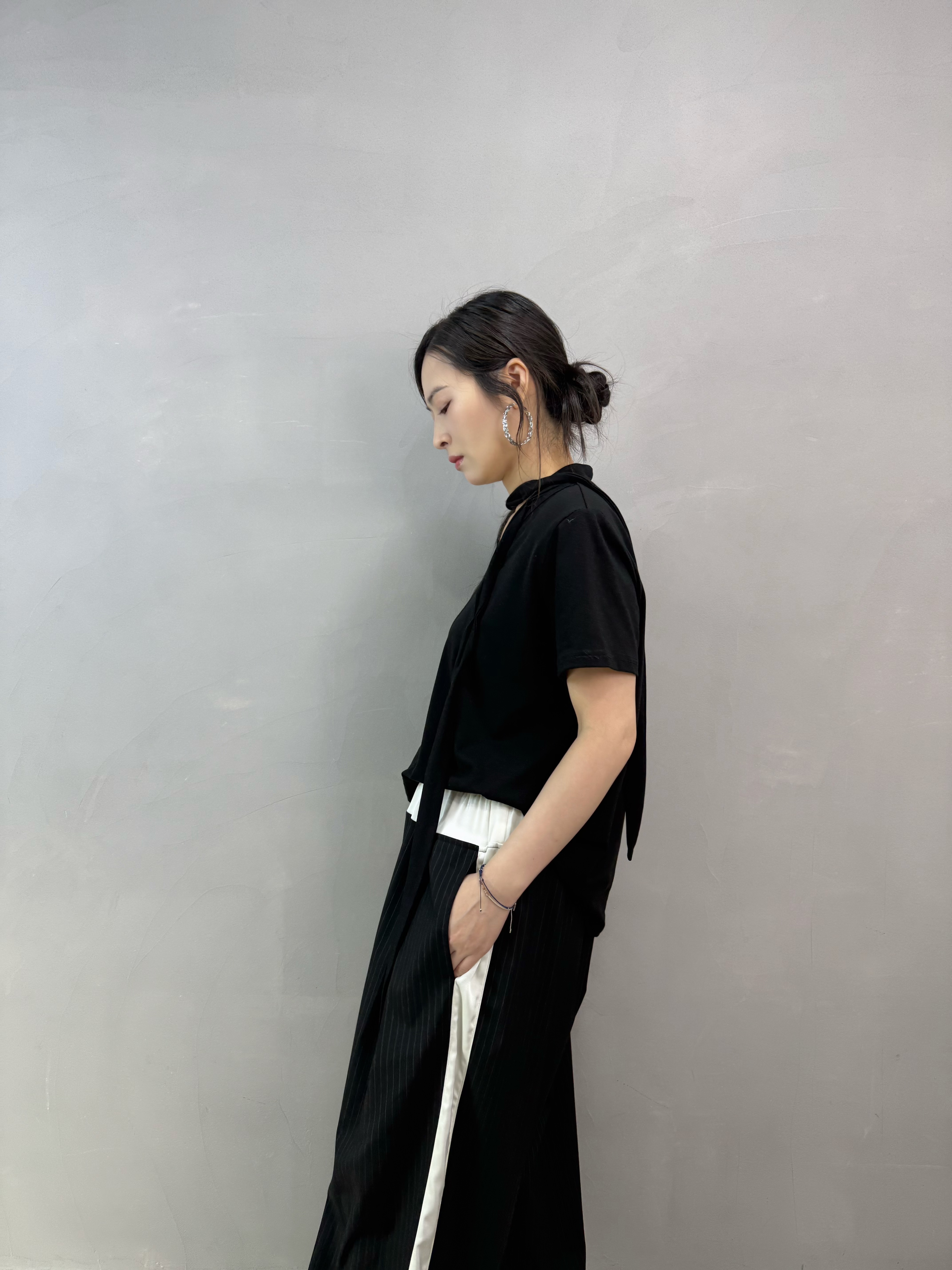 C15 U領頸帶Tee