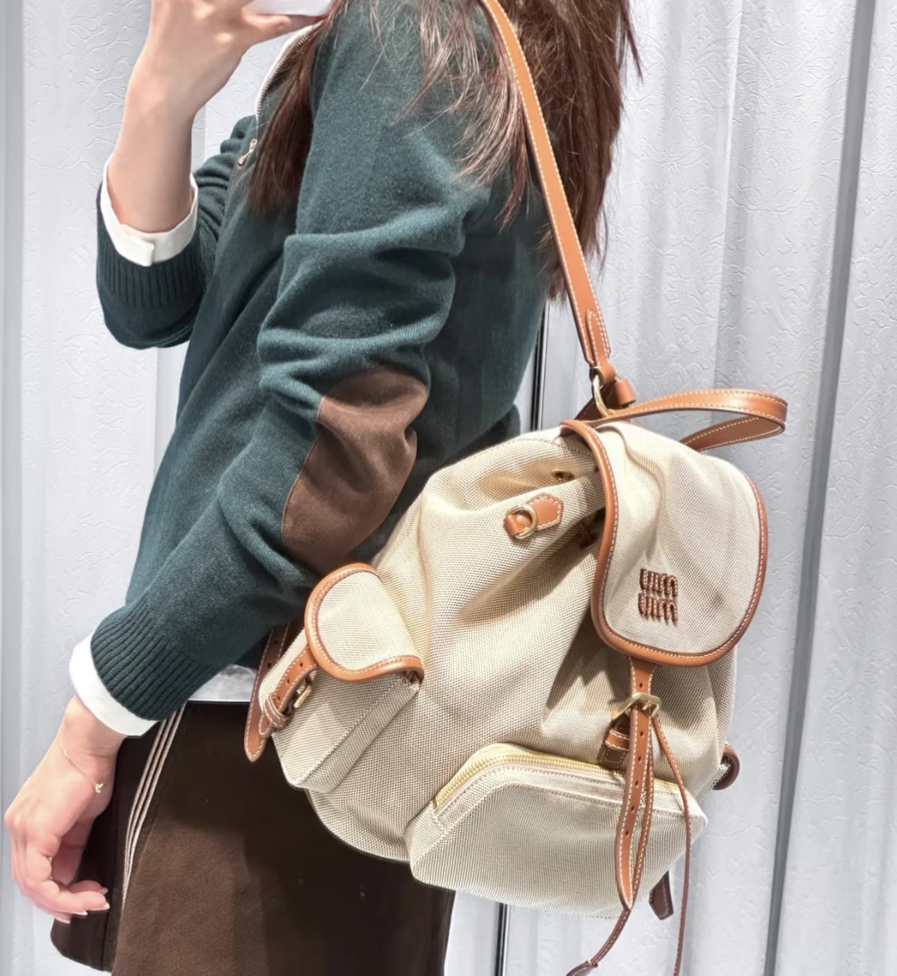 新款🆕 訂貨‼️ MIUMIU帆布拼皮背囊 可側揹 Size 29.5x25x12.5cm