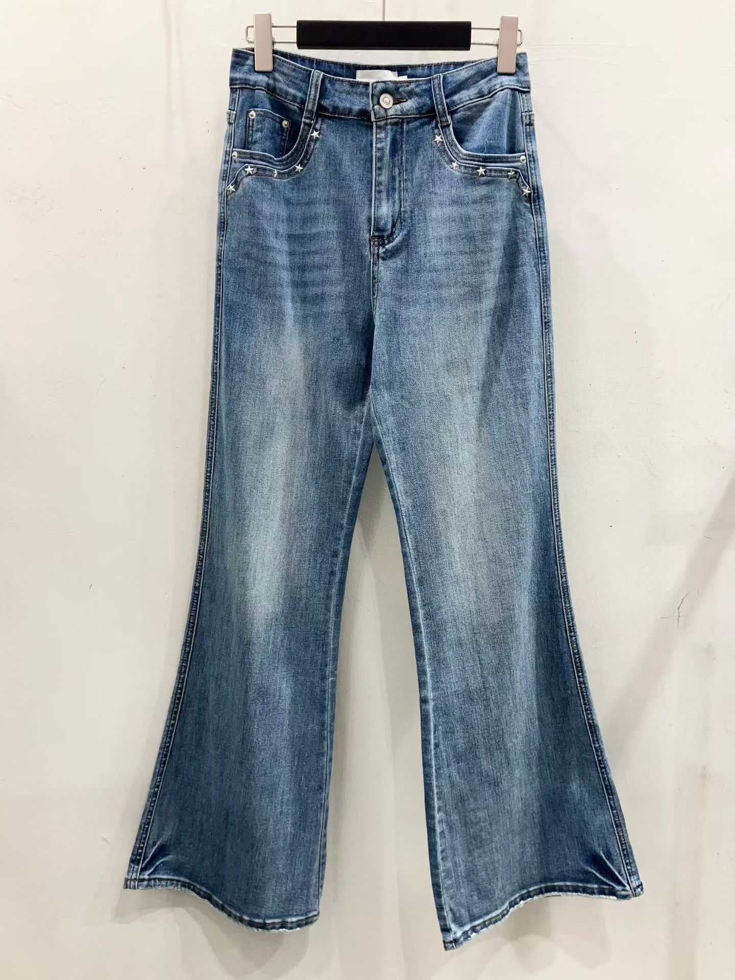 鍋釘星⭐️微喇叭牛仔褲