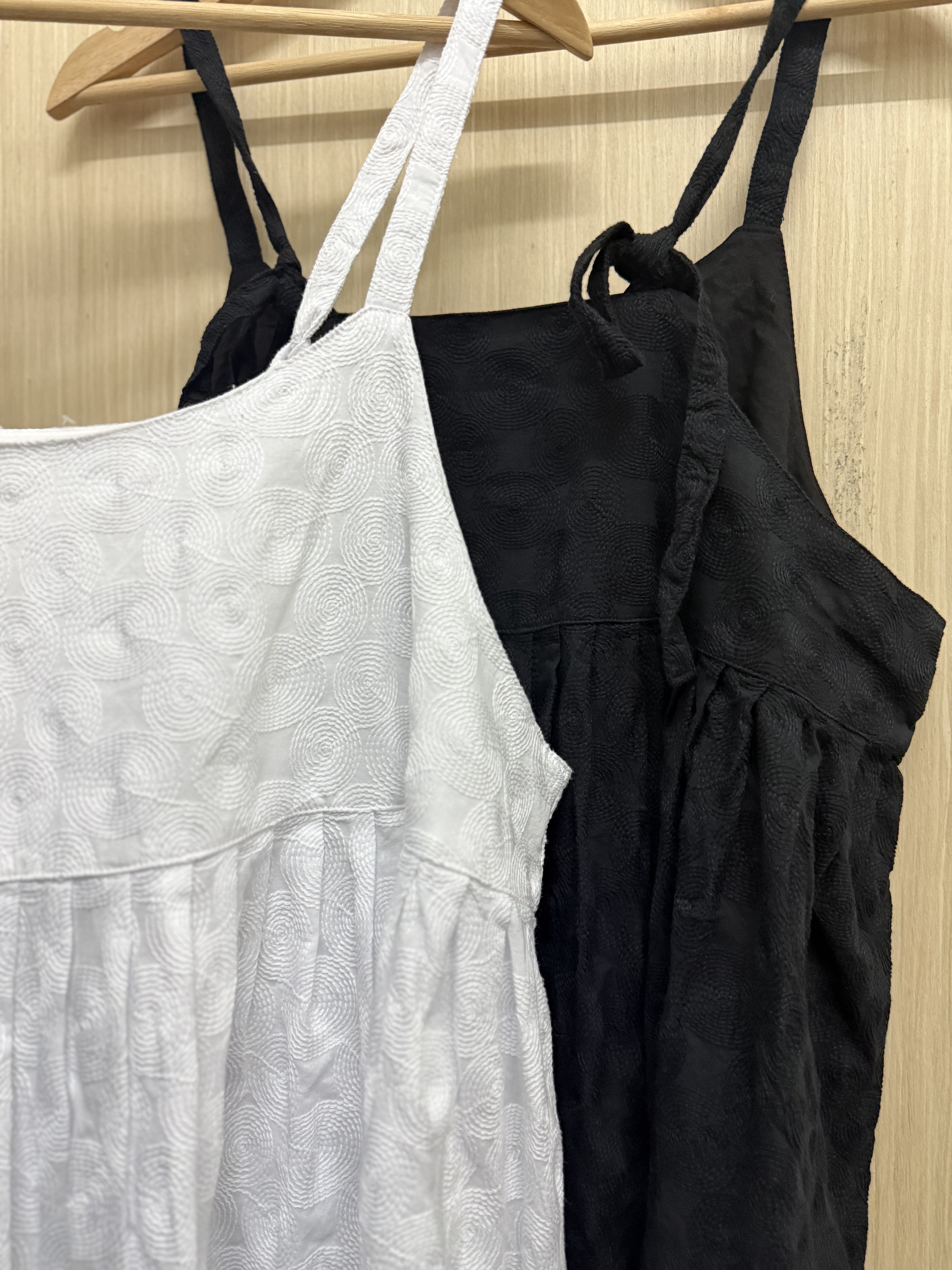 立體圈圈紋吊帶（黑色）