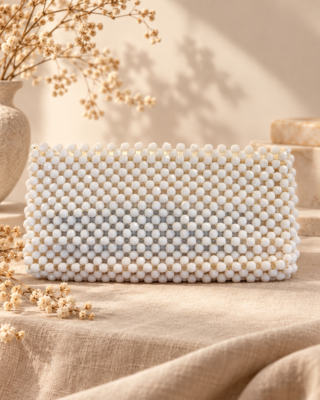 1960s Likely Made in Hong Kong Envelop Beaded Clutch with Zipper (MT2515)