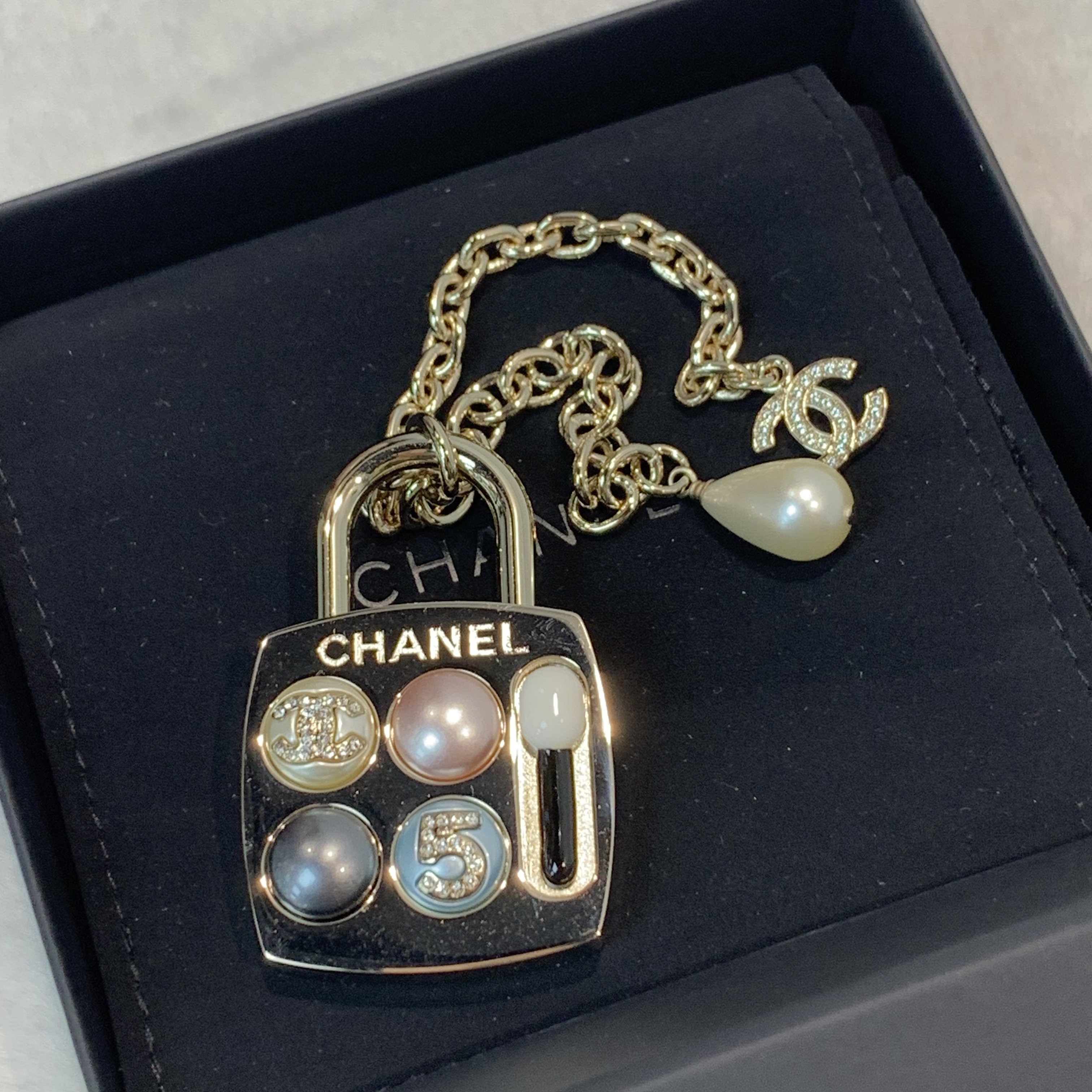 🌟full set(jp單)✨Chanel beauty 5號眼影盤胸針 