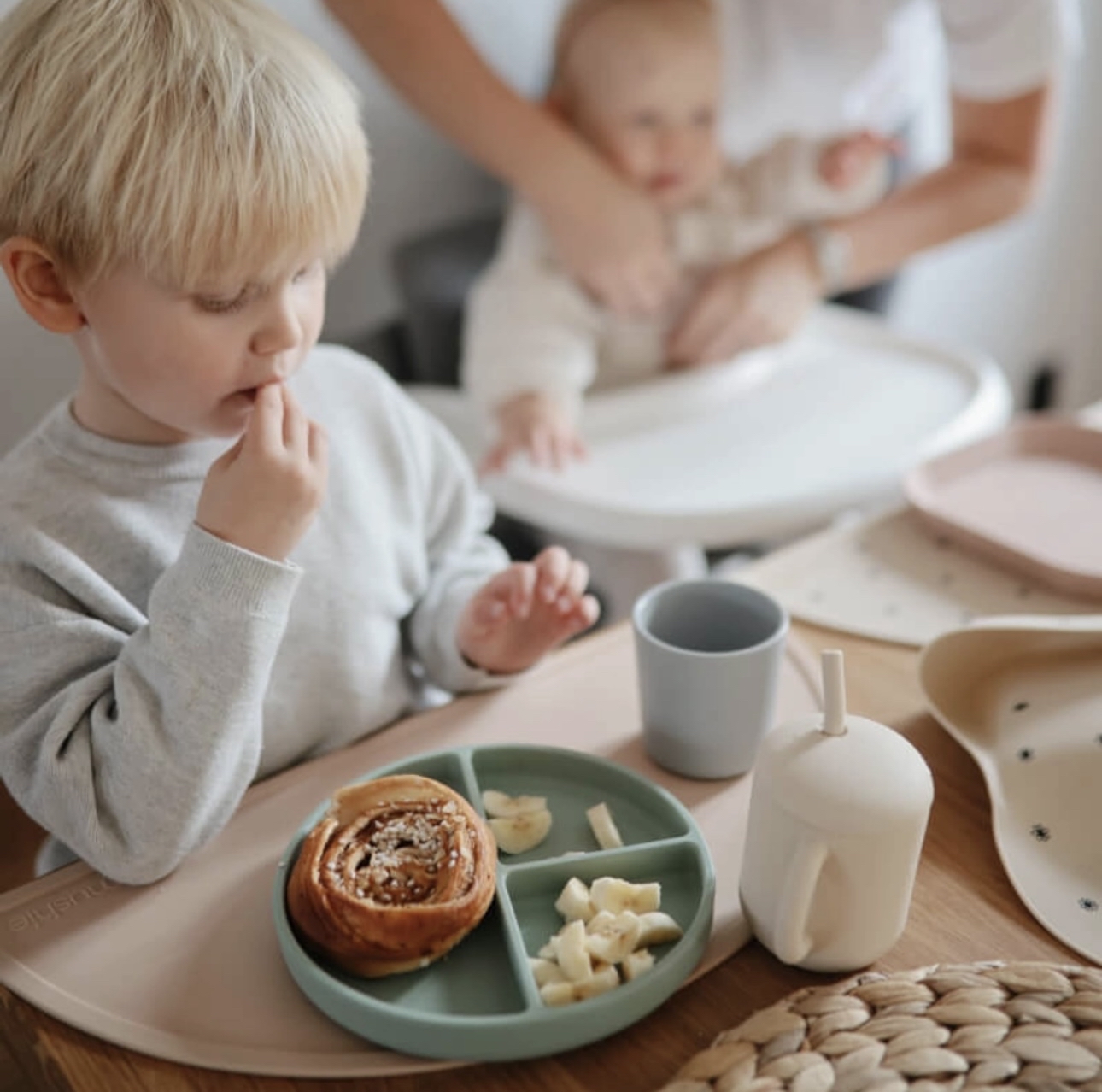 Silicone Plate - Daffodil