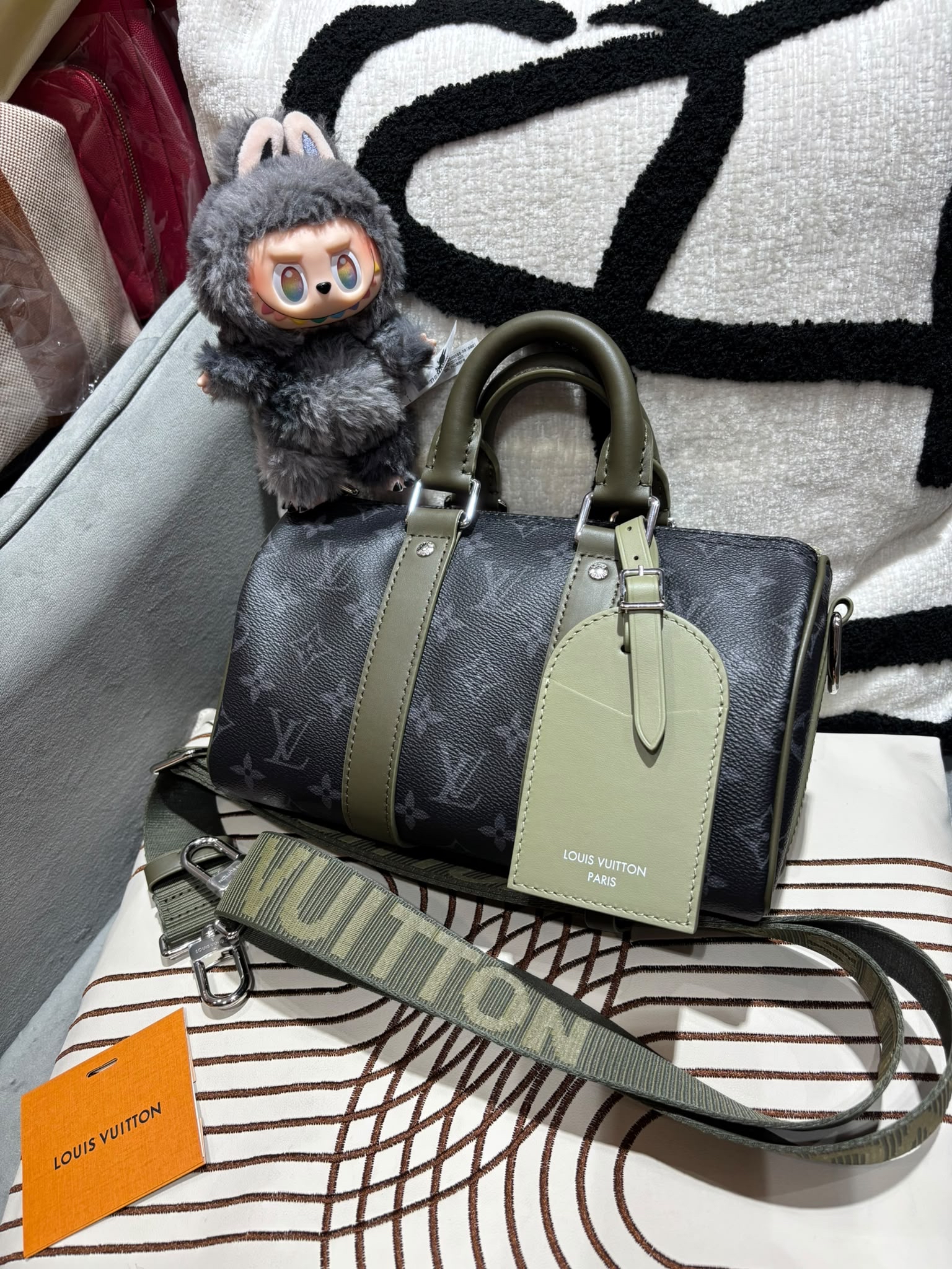 全新 Lv Keepall Bandoulière 25 2 way bag M28638 100%Authentic, 100%New 全新未使用品 ✅收據✅Dust bag ✅Box