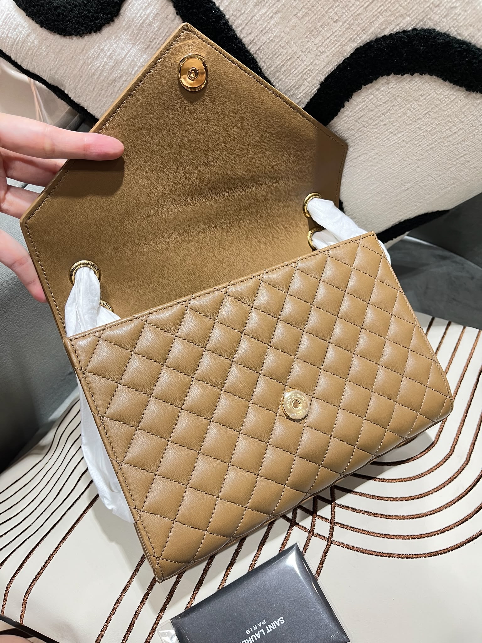 全新 YSL Envelope Medium Chain Bag 100%Authentic, Brand New 全新 ✅Tag✅Dust bag
