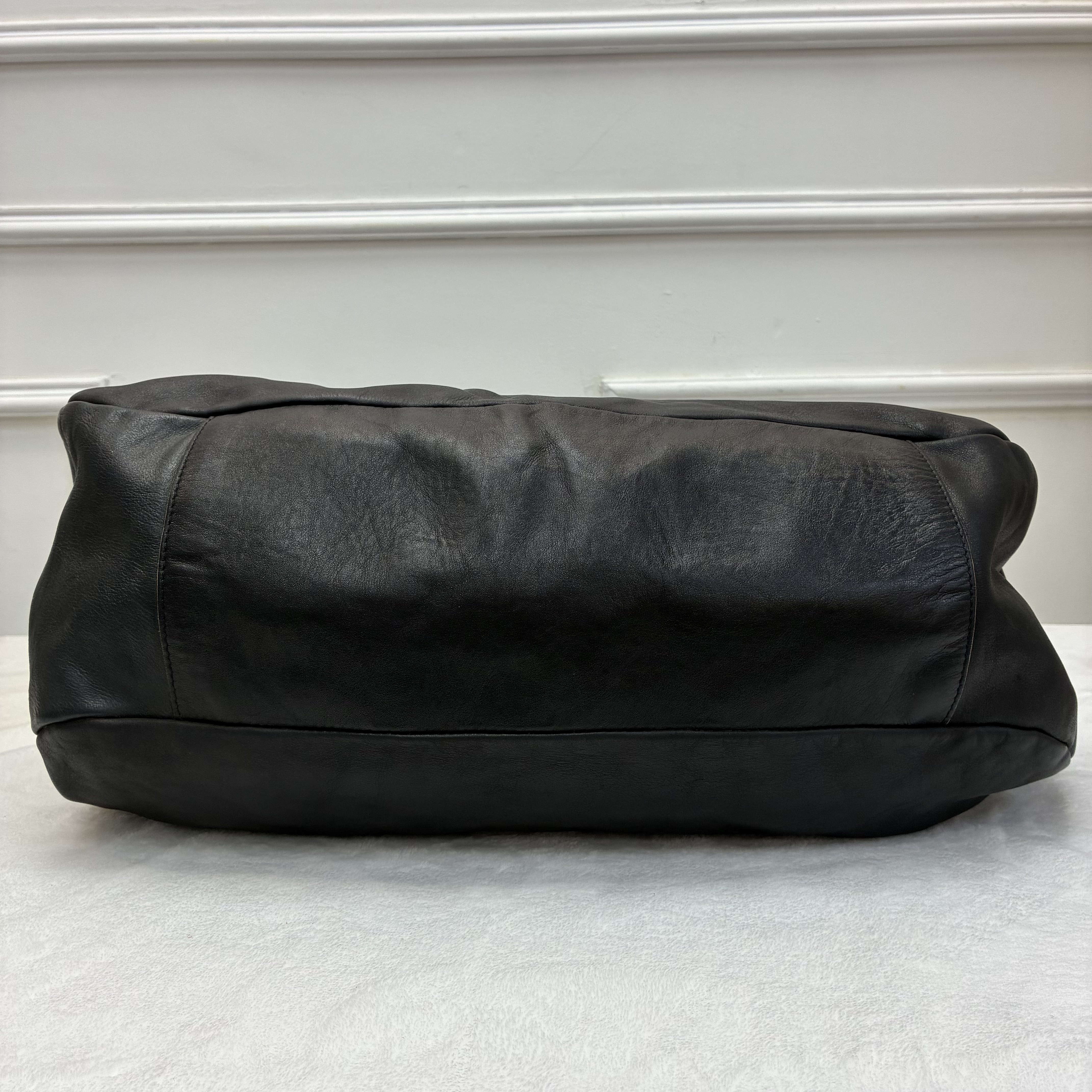 Chanel 黑銀雙C鏈帶單肩流浪包 hobo