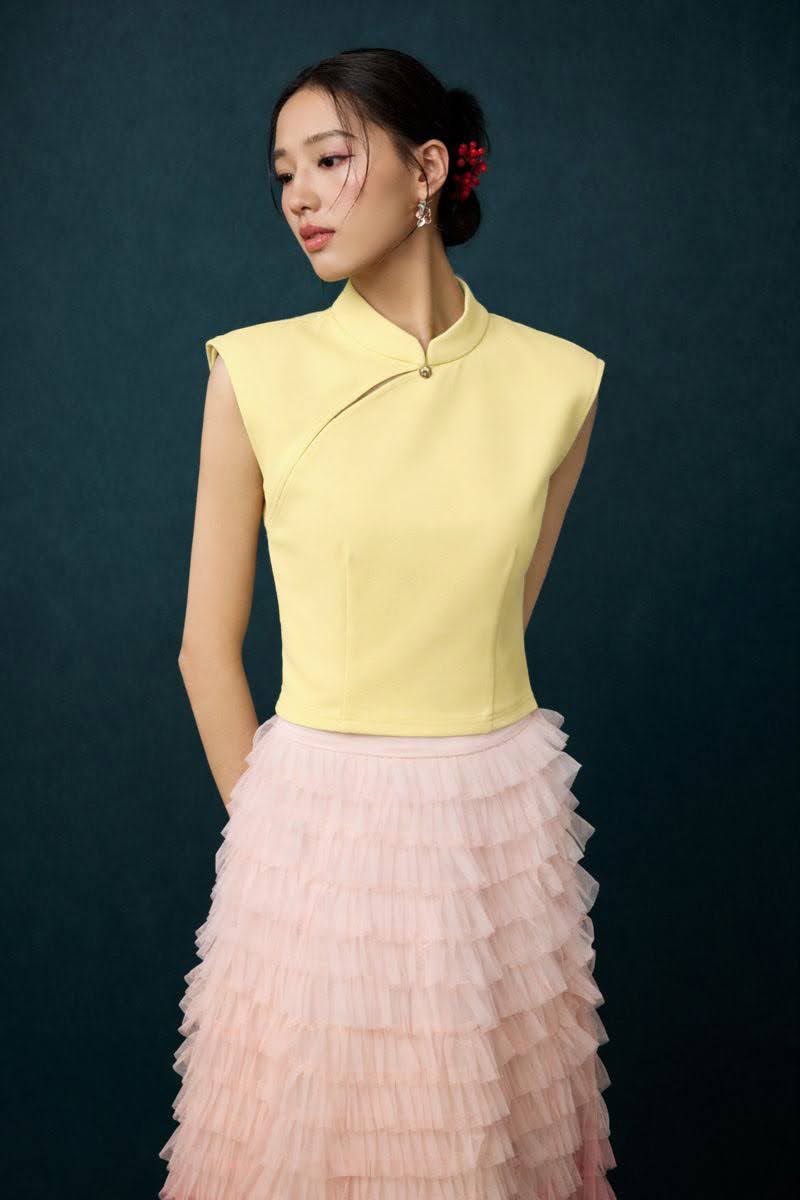 精致纽扣点缀上衣 t0171