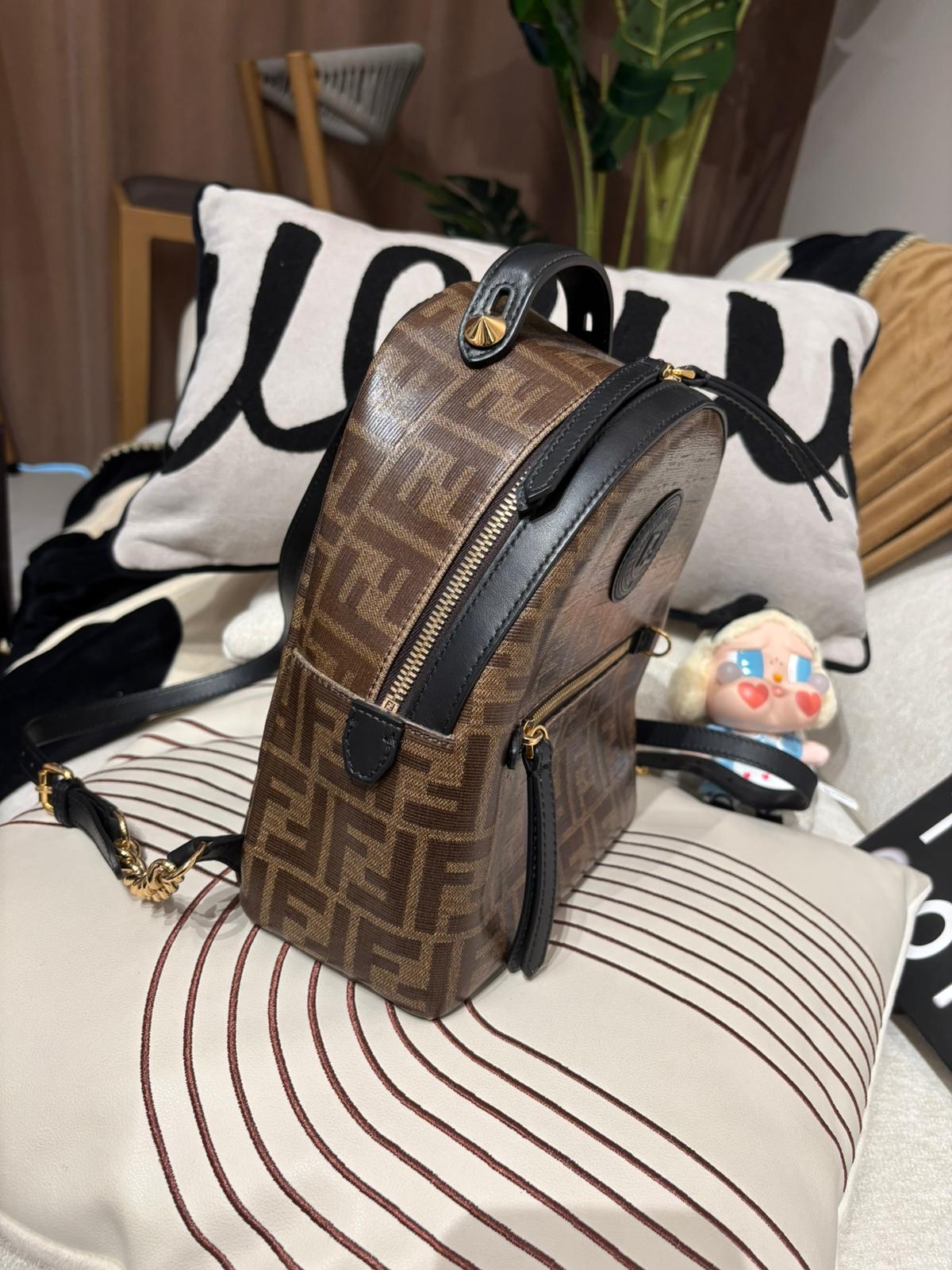 Fendi zucca mini ff backpack 防水背囊,100%Authentic, 98%new✅dust bag 