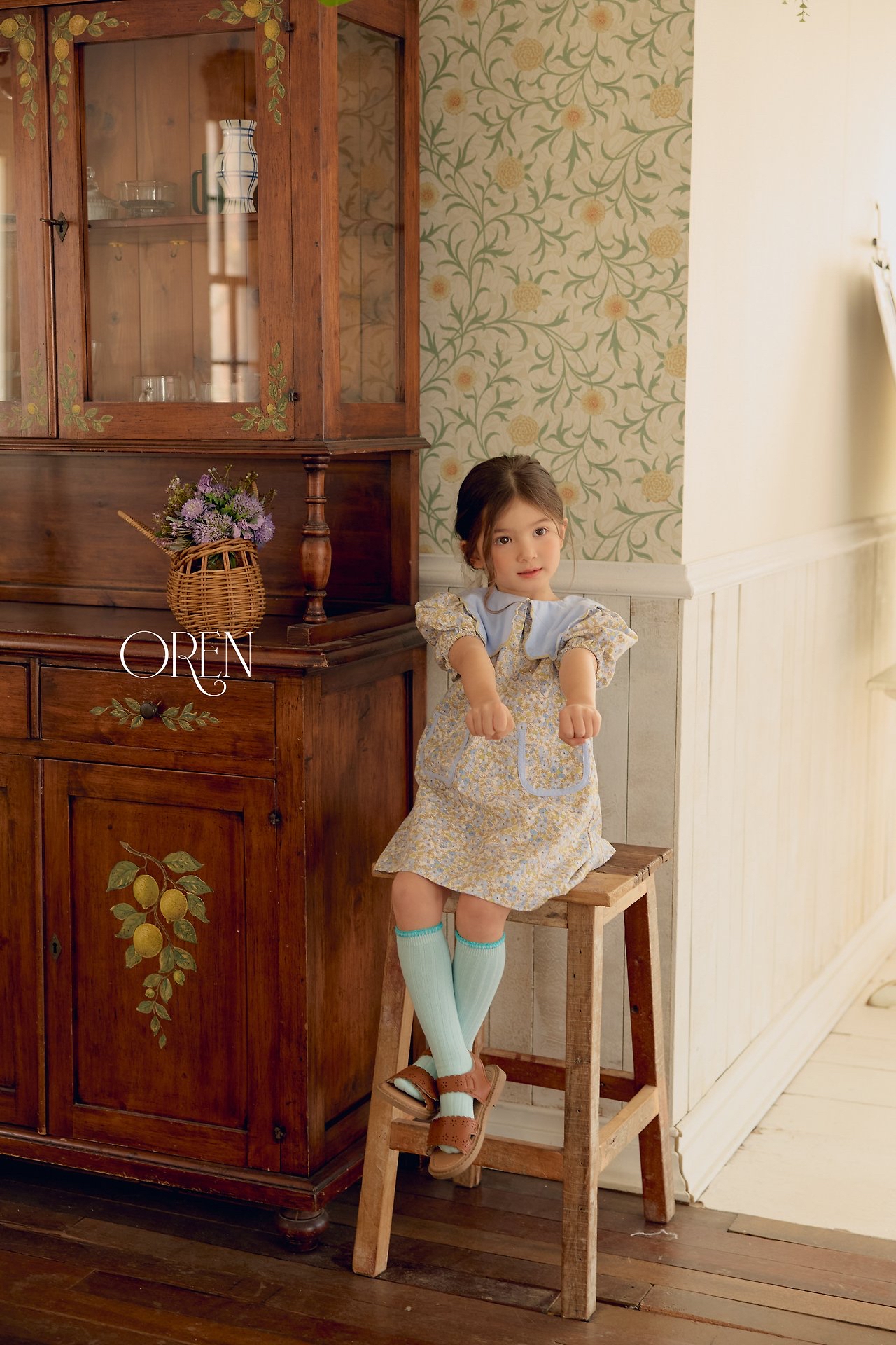 ☀️預訂 韓國直送☀️🇰🇷Oren Karina兩色花卉口袋扇形領短袖連身裙