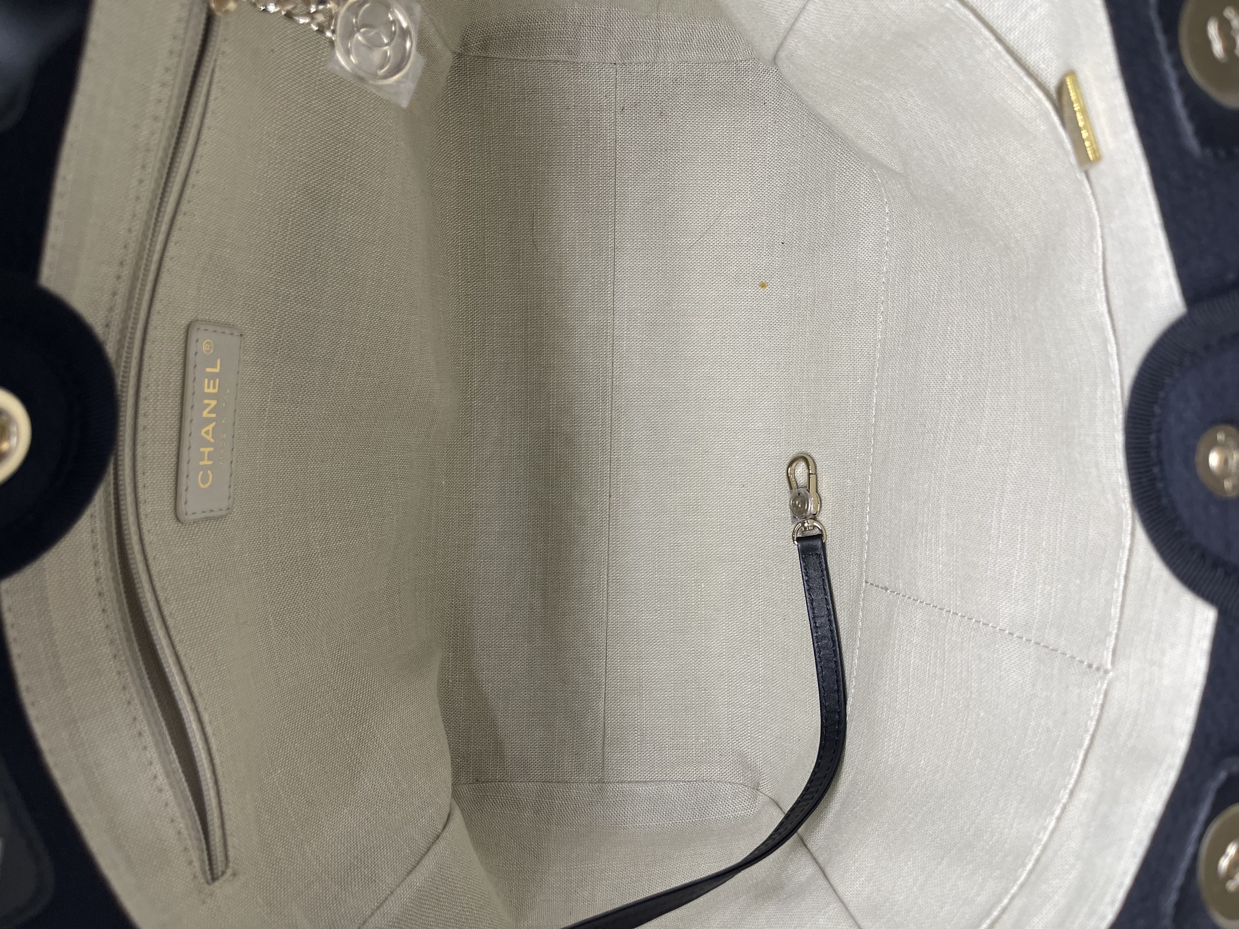 Pre-owned Chanel shopping bag / Product Code: 26040303