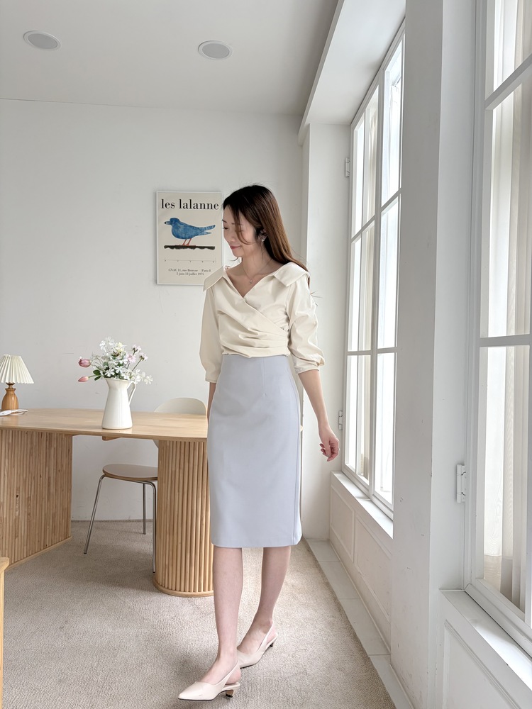 Leonie Tailored Midi Skirt (Misty Blue)