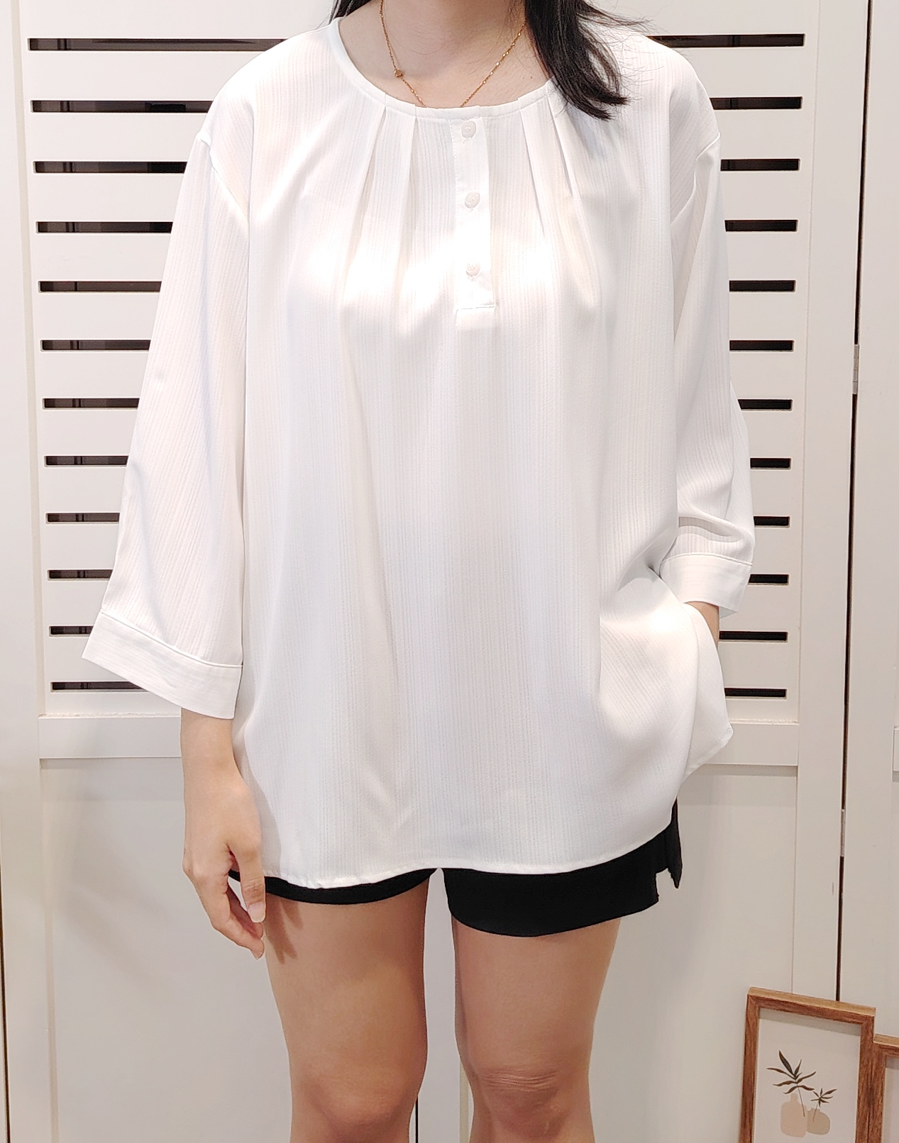 LY608.1 3/4 Sleeve Chiffon Blouse