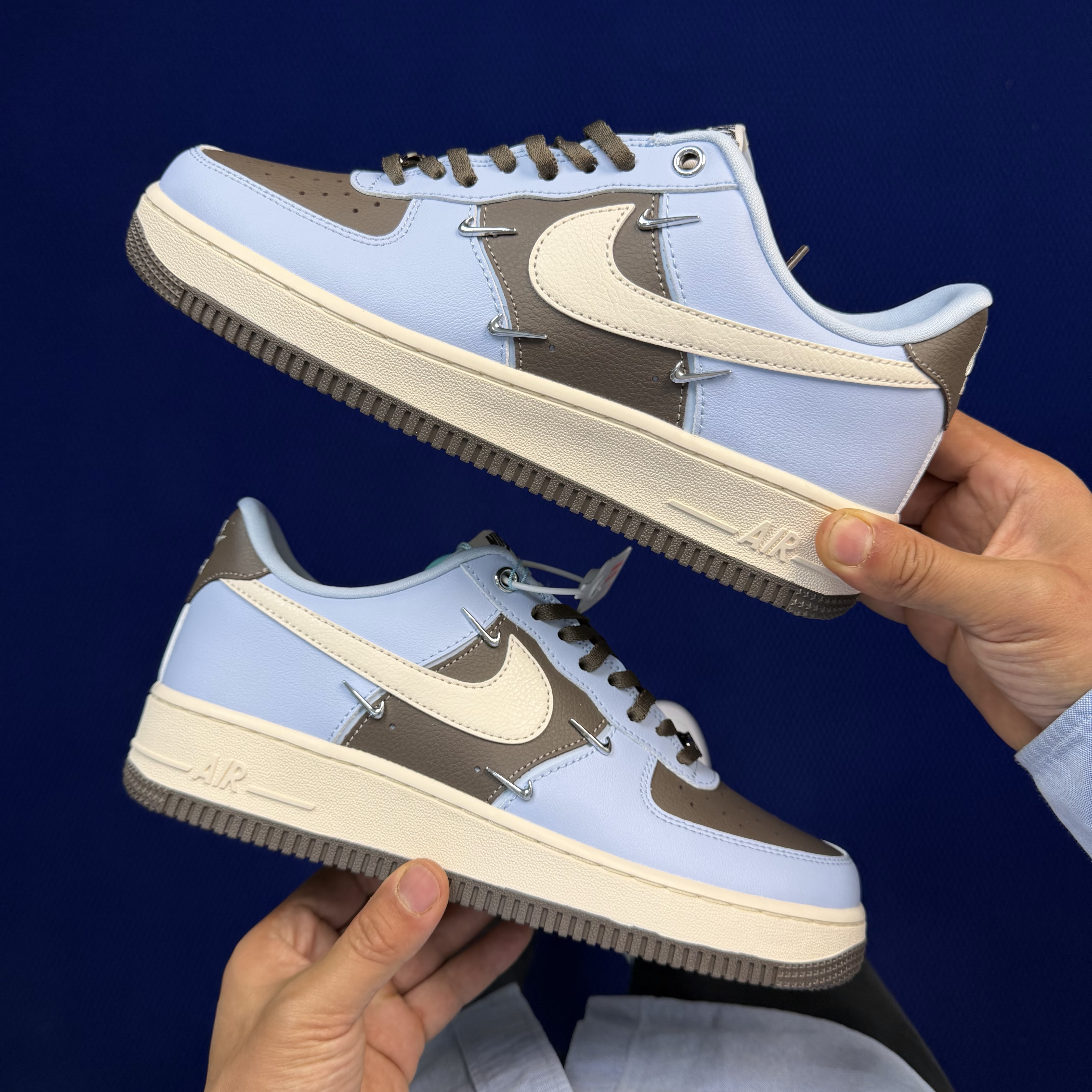 Nike Air Force 1 '07 LX IV4089-011 