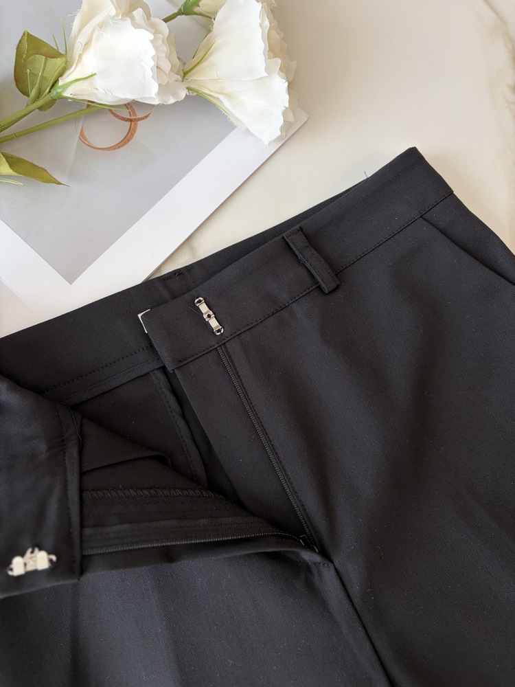 Minimal Tapered Ankle Pants (Ivory)