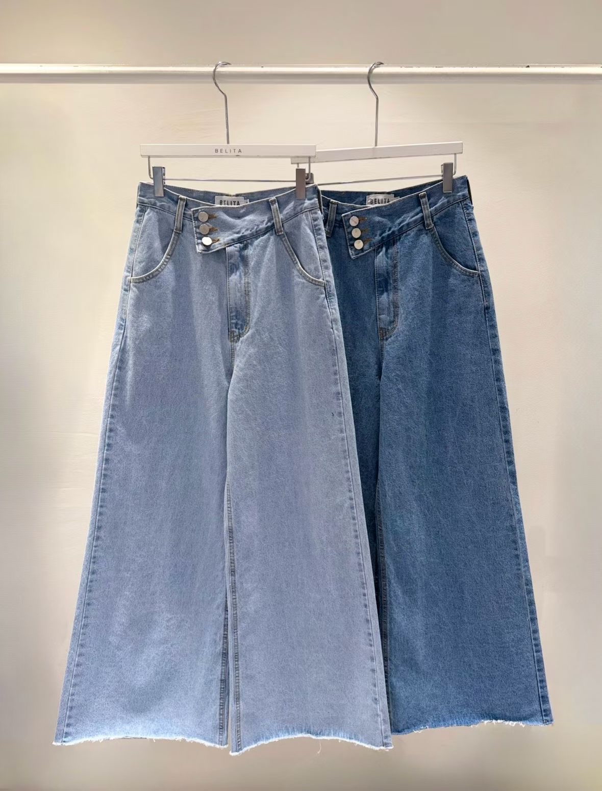 斜扣高腰牛仔褲