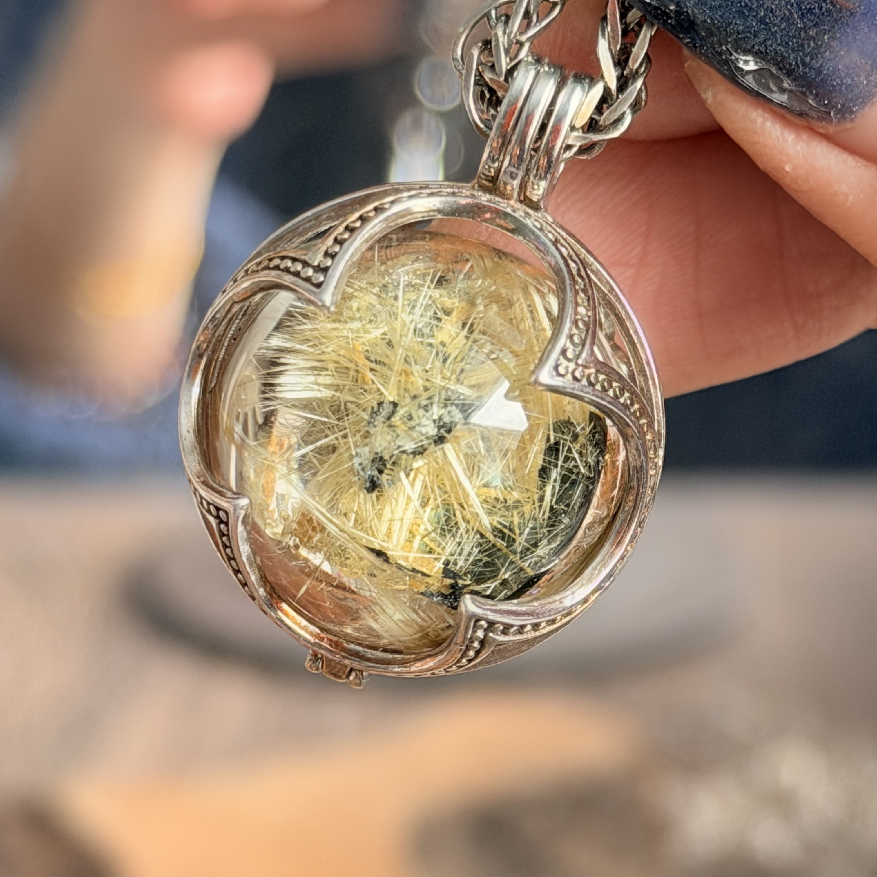 金鈦晶花球球襯S925項鏈