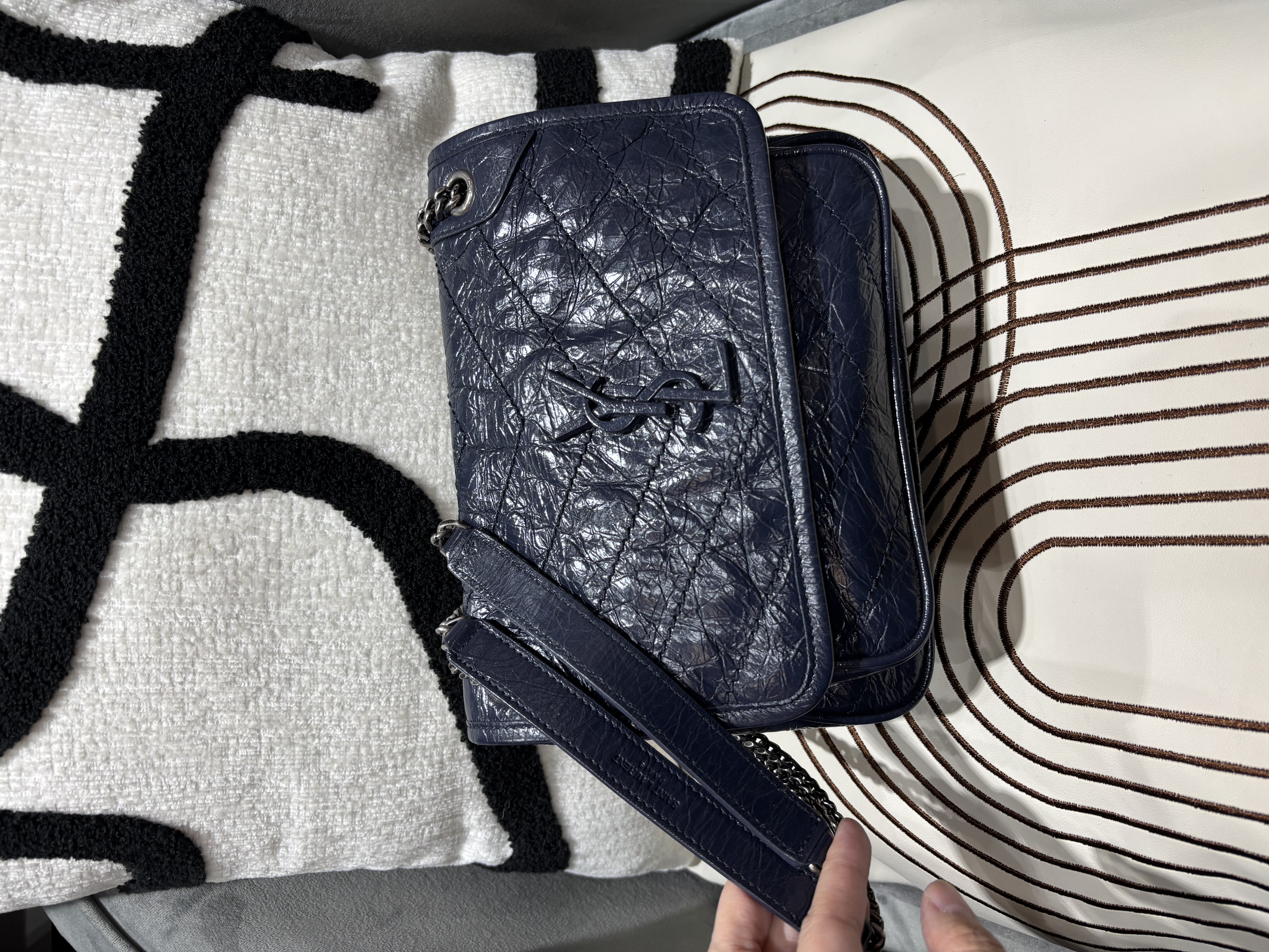 Ysl Niki baby navy 100%Authentic,98%new ✅ certificate ✅dust bag 
