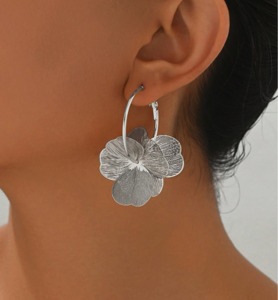 Petal Gleam Hoop Earrings