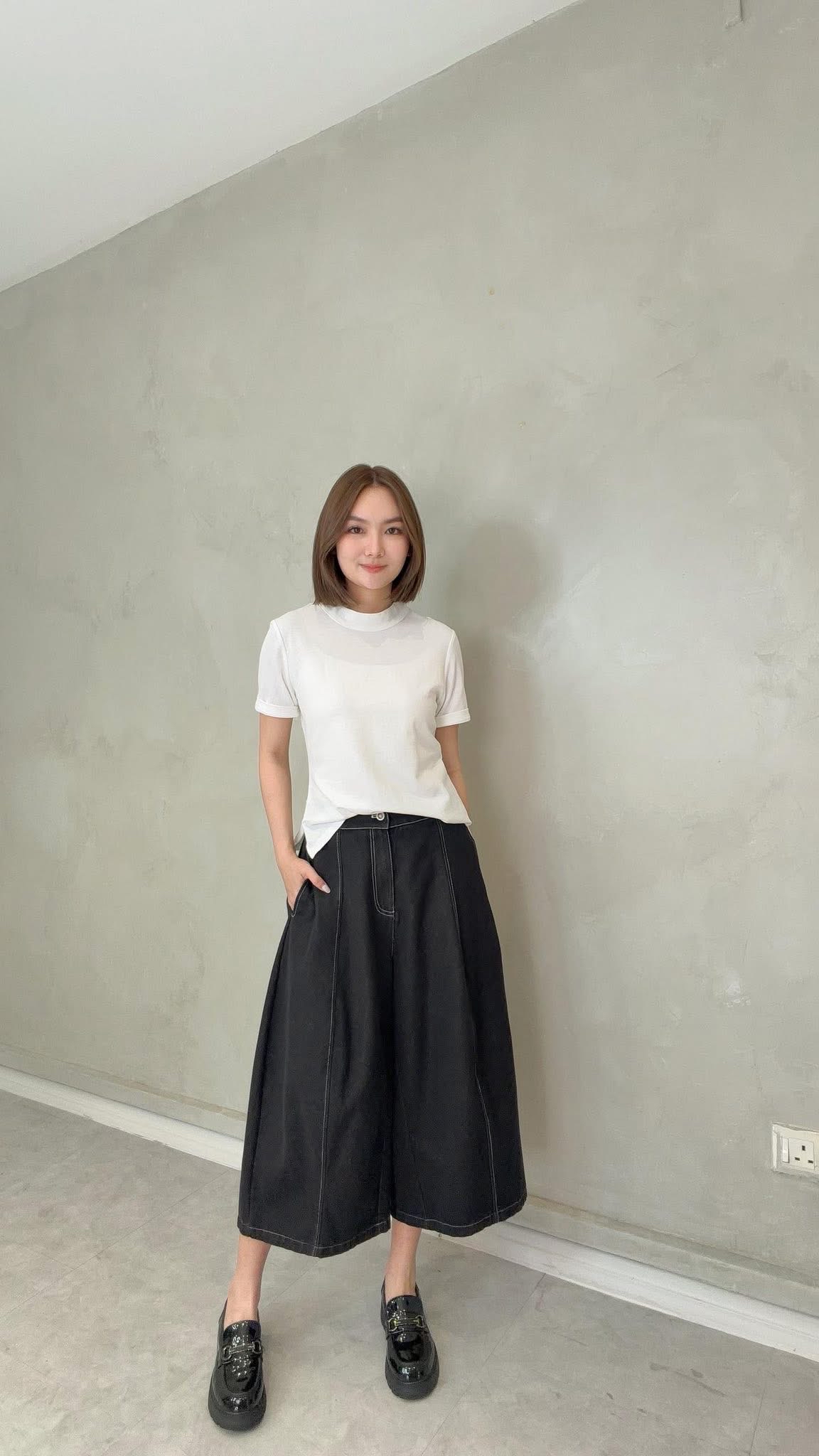 VIL-T2696 SOLID ROUND NECK TOP