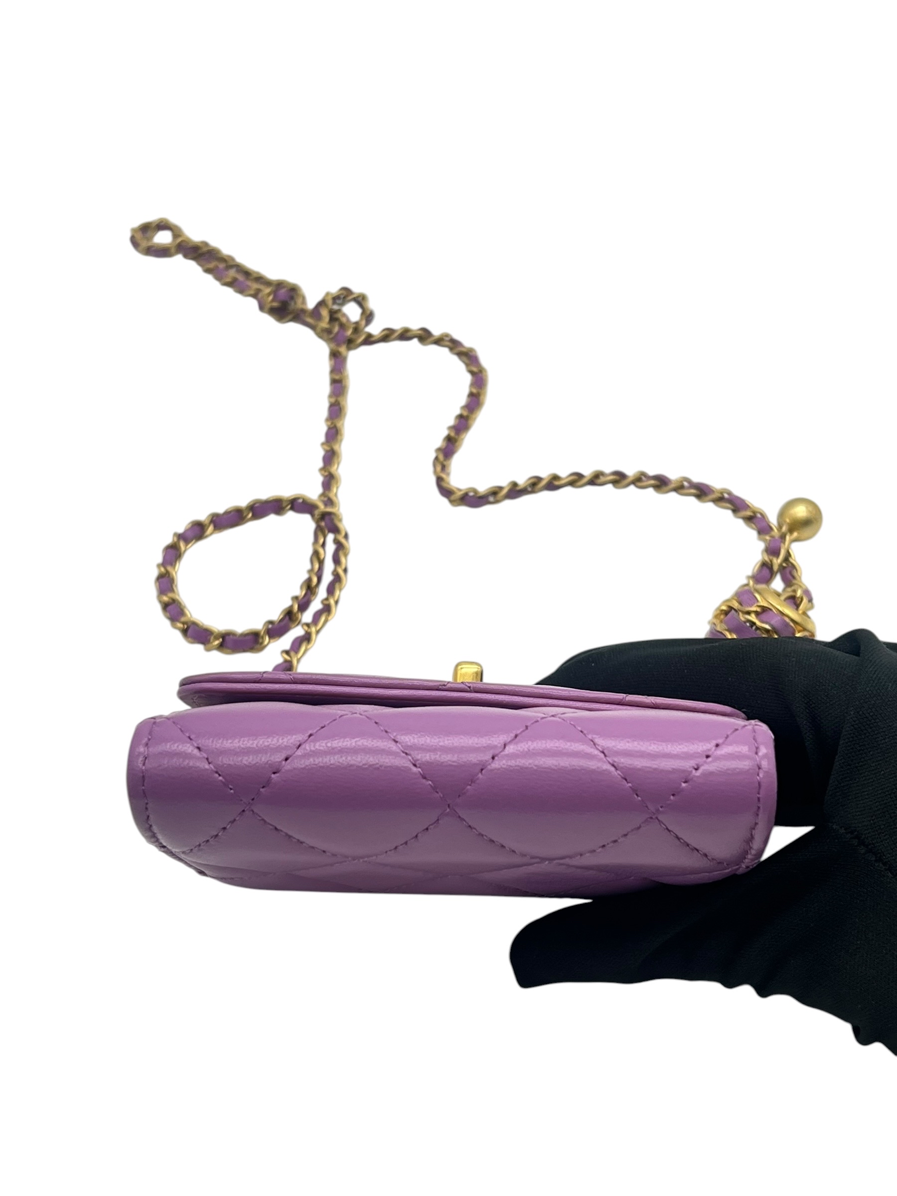 Pre-Owned CHANEL Card Case On Chain / Product Code: 061402