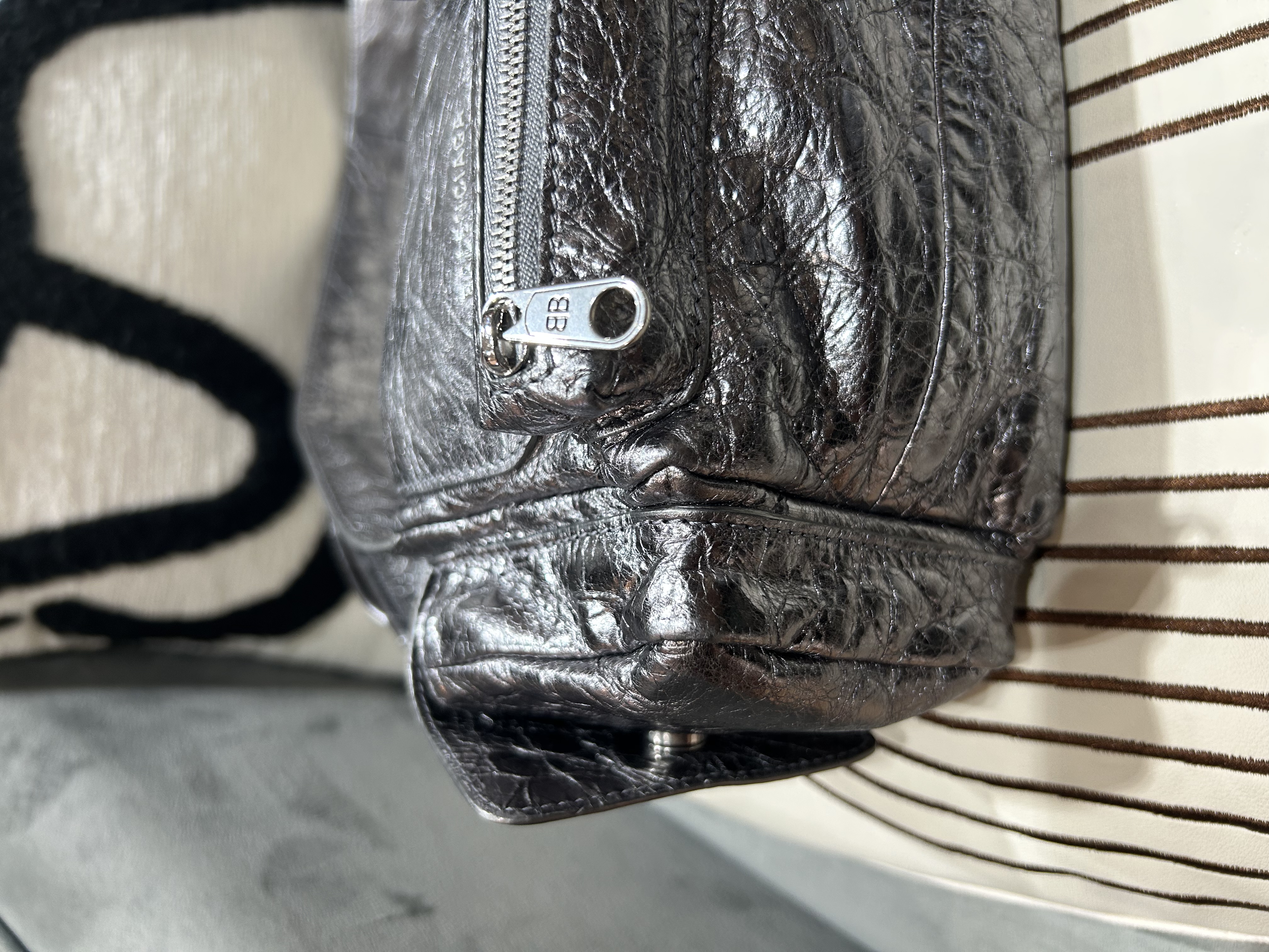 Balenciaga Superbusy XS Sling Hobo Bag 銀色 100%Authentic, 98%New☑️Dust bag