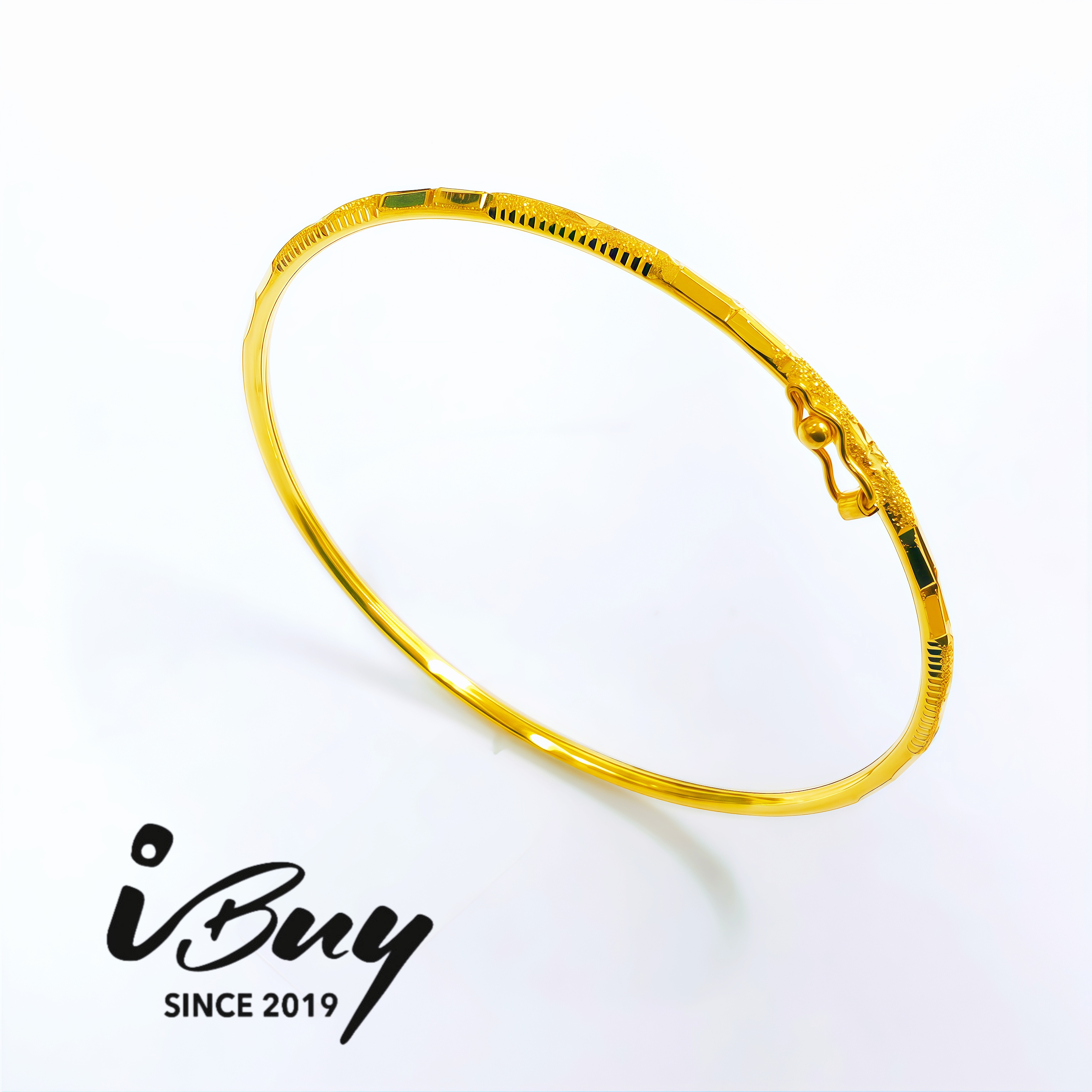 916 GOLD SANDY * CUT ROUND BANGLE 916 金 分段磨砂车花拼接手镯