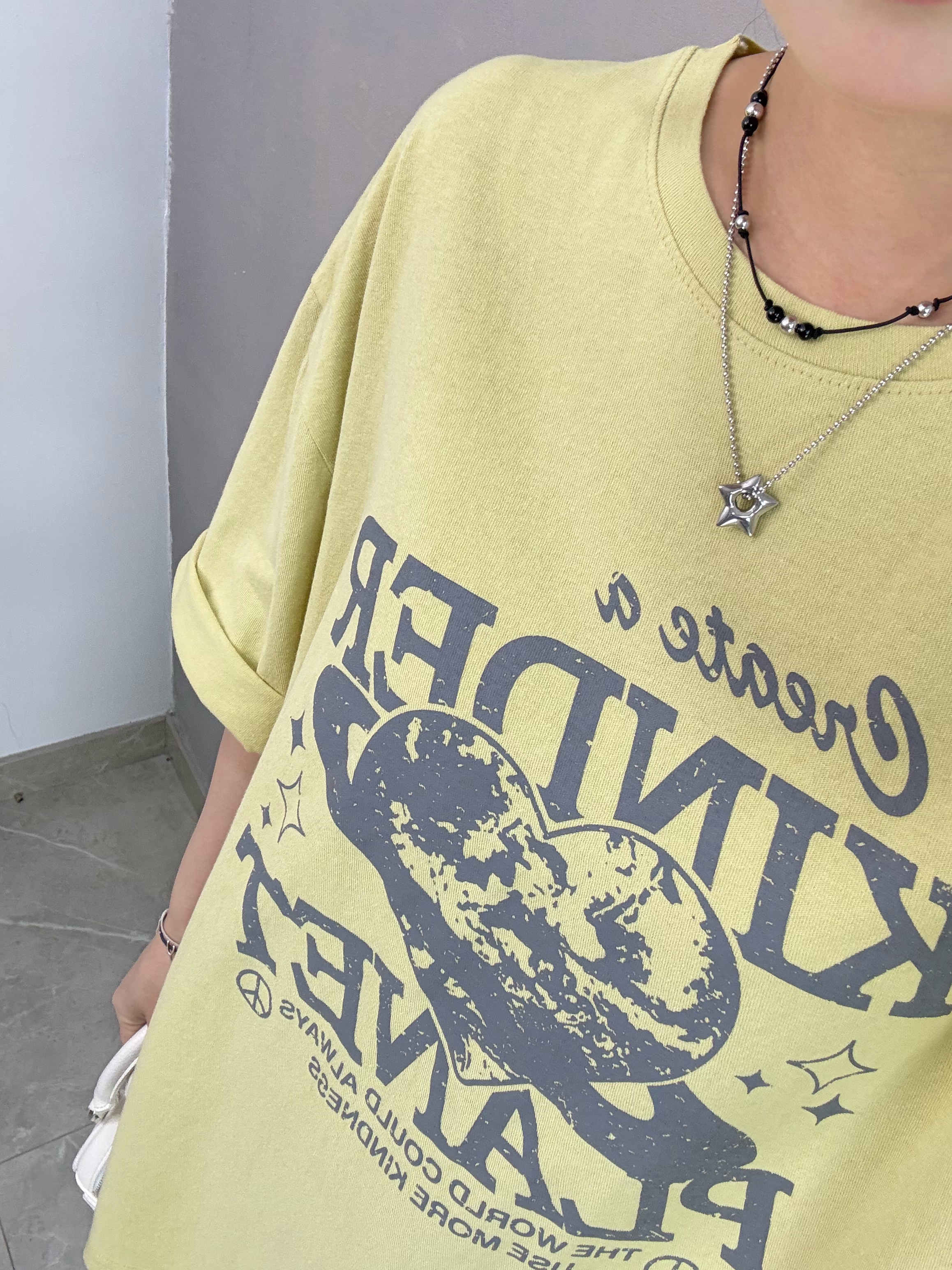 V66 心心星球Print Tee