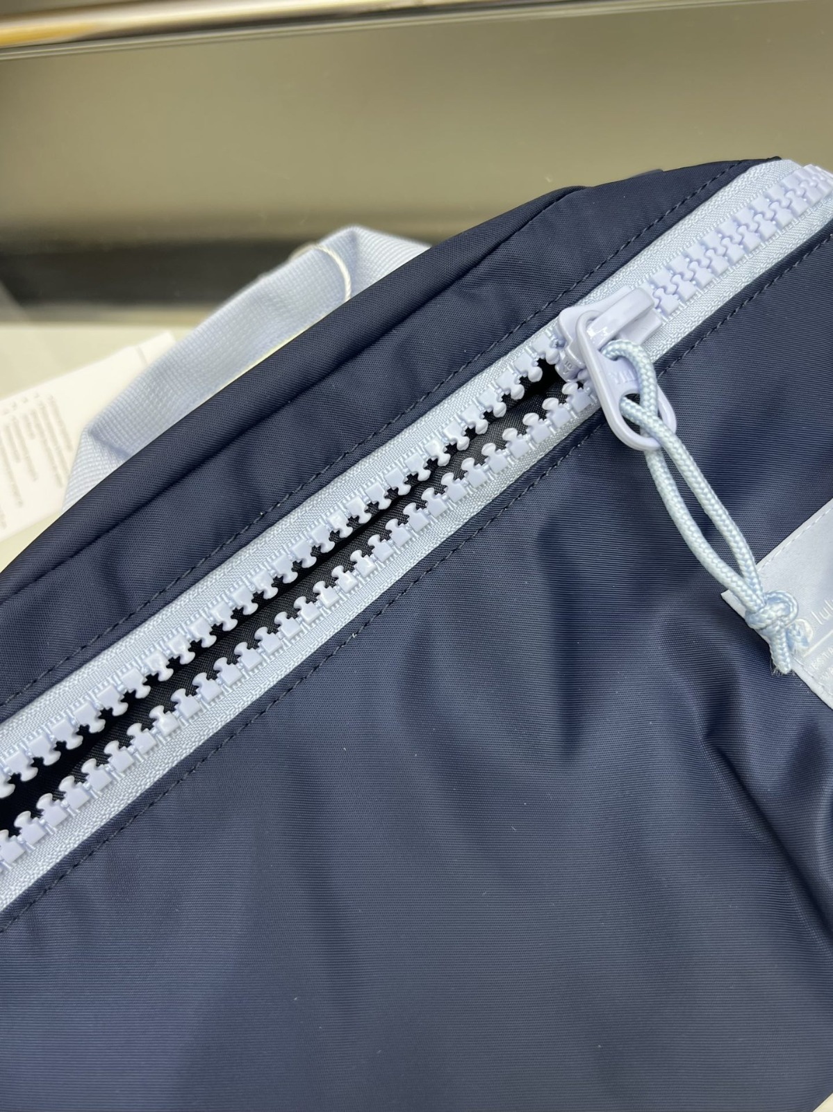【現貨】Lululemon Sports Belt Crossbody Bag戶外運動手提斜挎包 情侶款