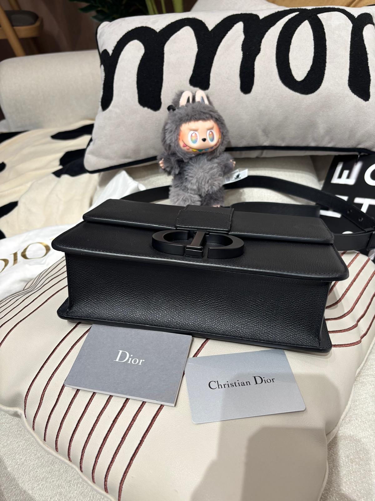 未使用品 Dior 30 Montaigne so black 粒面牛皮 100%Authentic ,未使用品  ✅ certificate ✅塵袋✅BOX