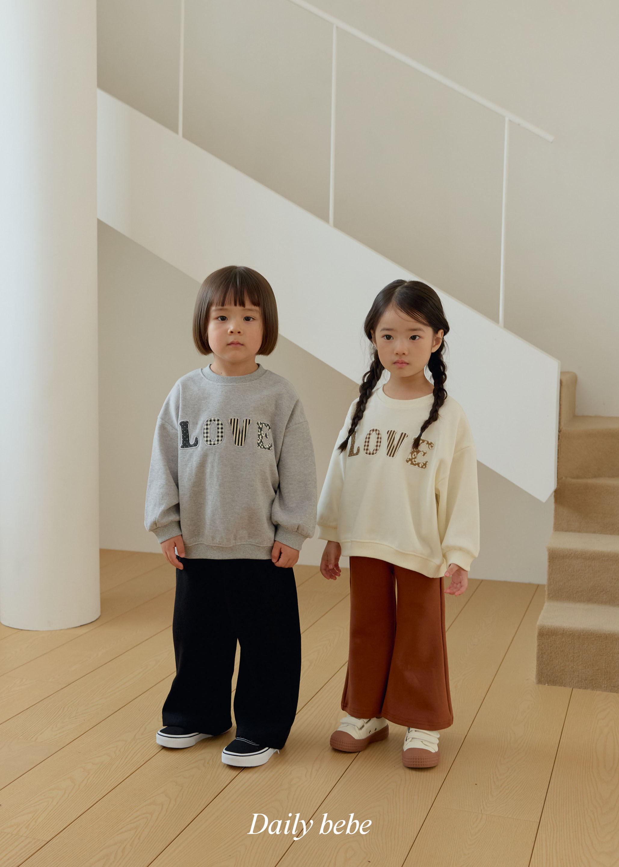 Dailybebe | Love Patch Sweatshirt