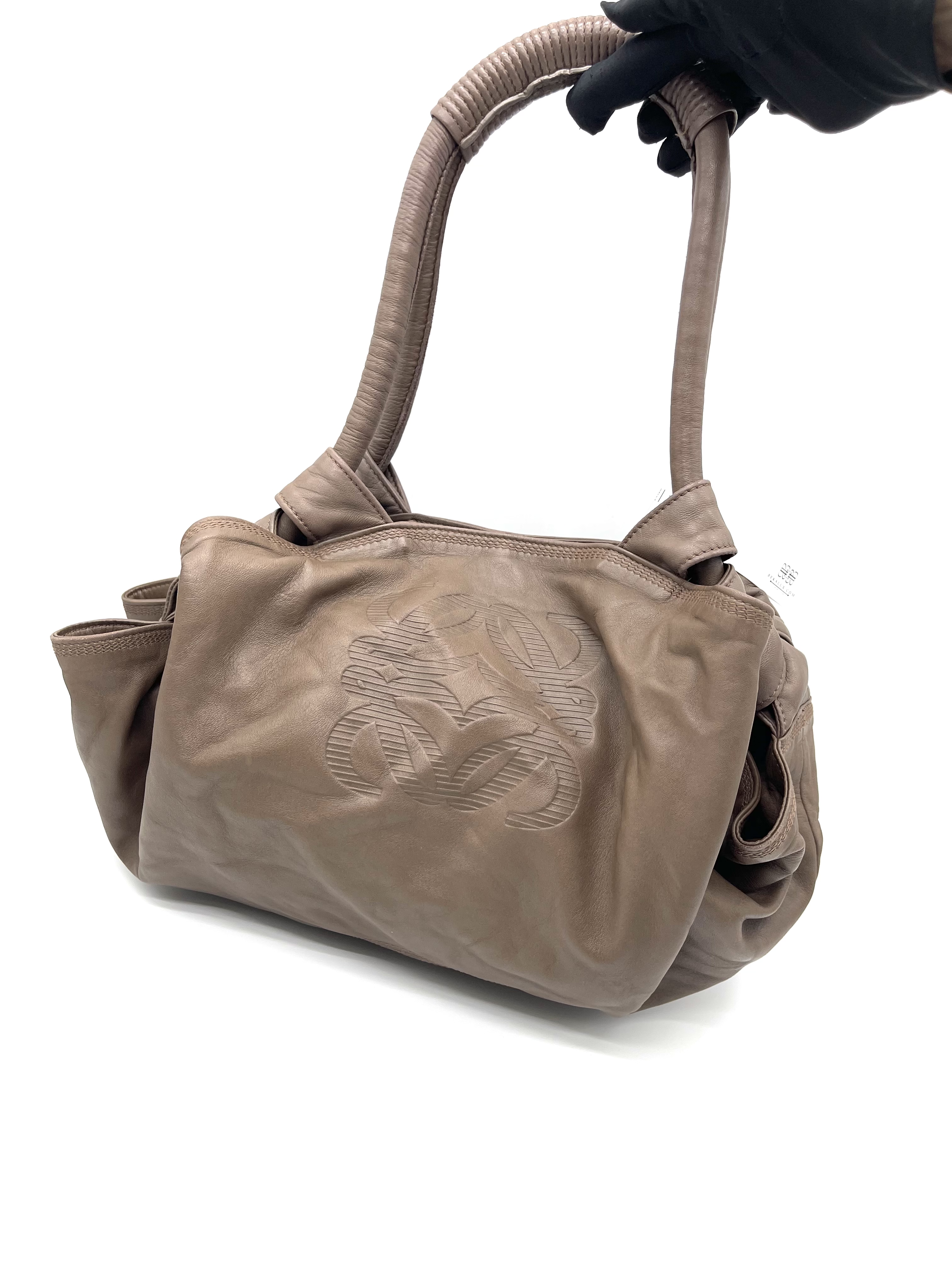 Pre owned Loewe Nappa Aire/ Product Code: 26031018