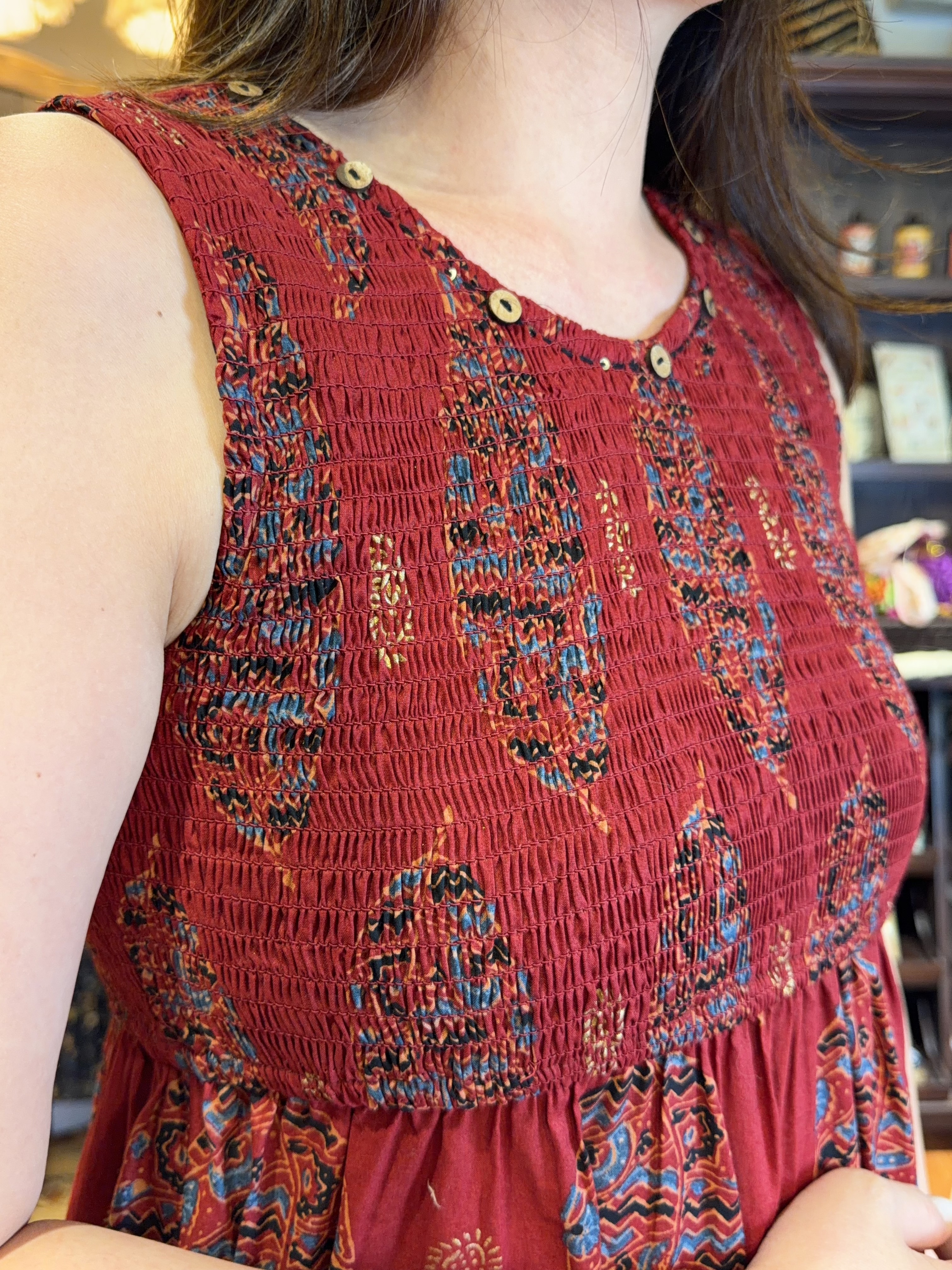 2395 Red Full Paisley Floral Chest Full Rubberband OP