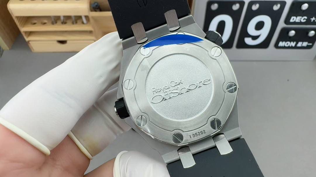 爱彼皇家橡树离岸型潜水腕表