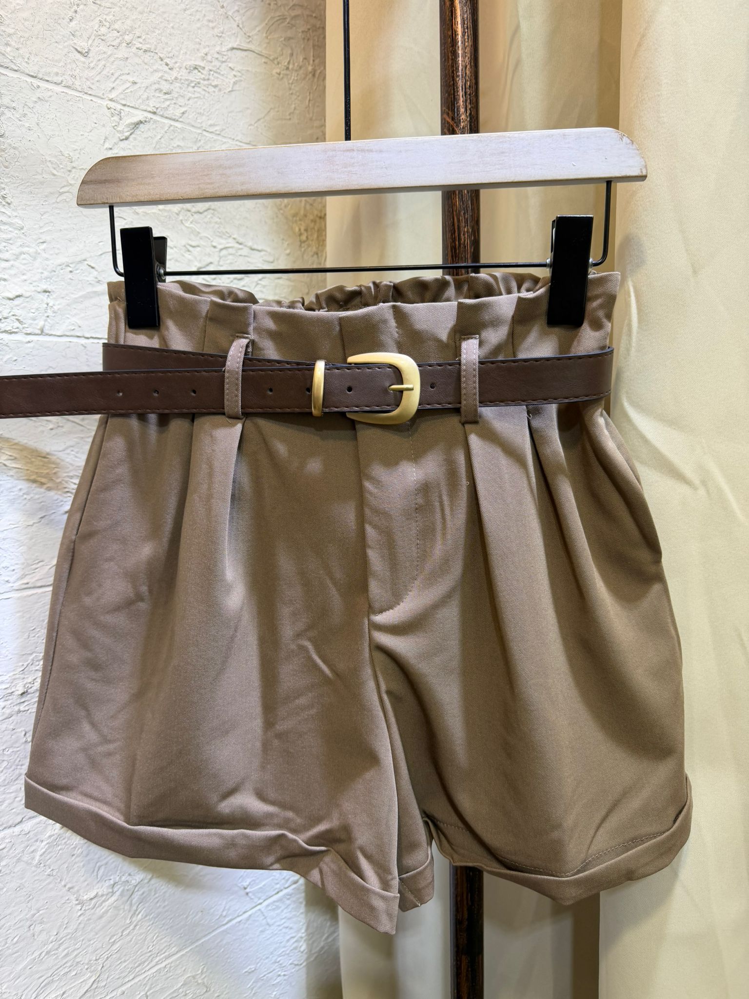 啡色連belt短褲,合26-32腰