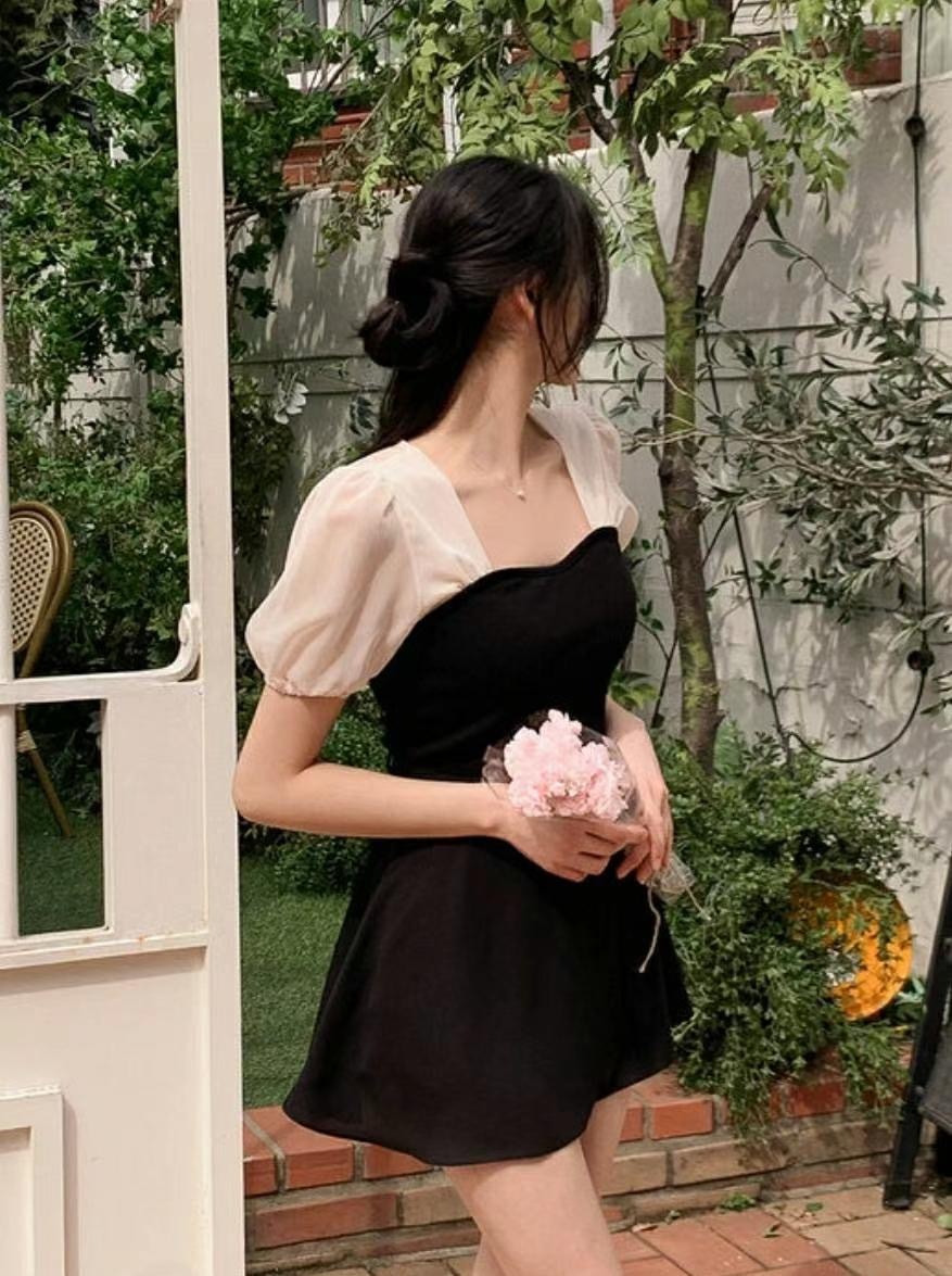 ♥︎小方領撞色透紗露肩上衣