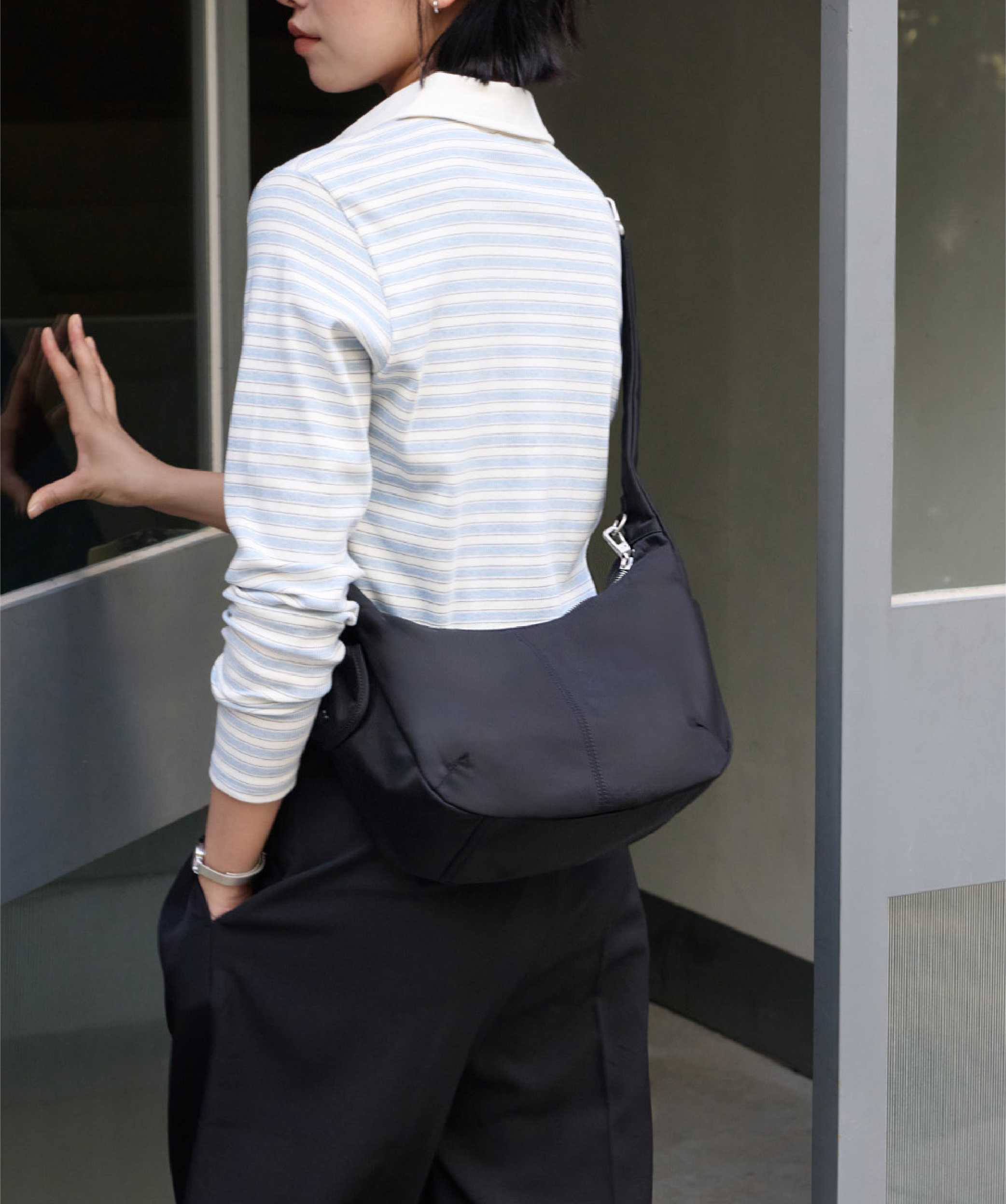 Branden Safe Days Shoulder Bag 防盜月牙包