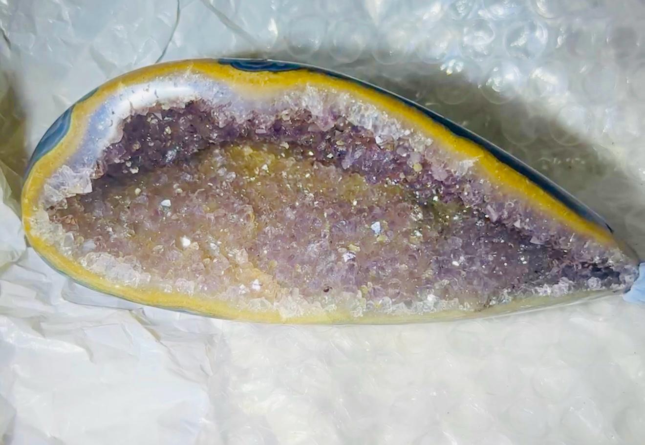 天然紫水晶洞擺件：療癒能量，招財納福