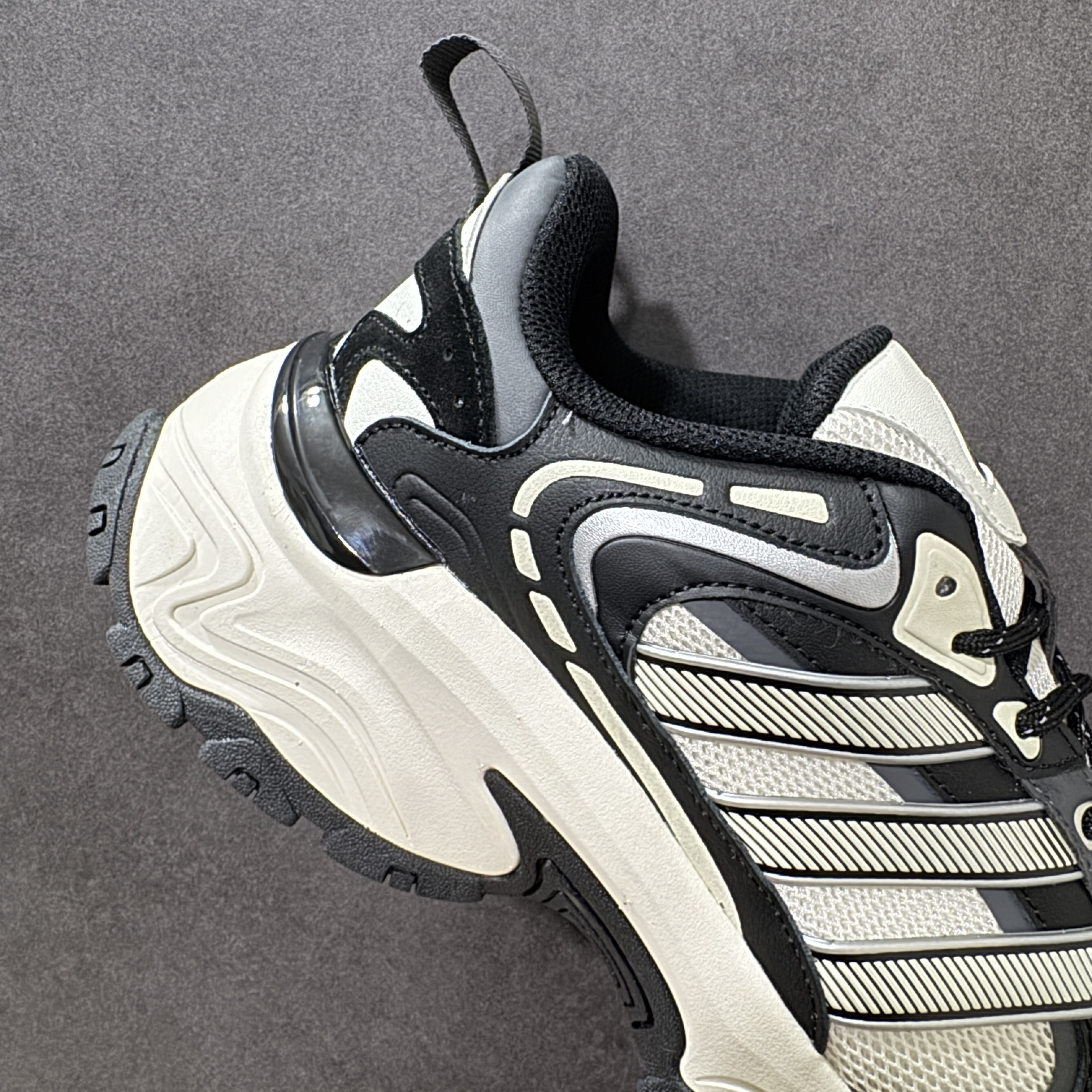 Adidas Shadow Fever JP8445